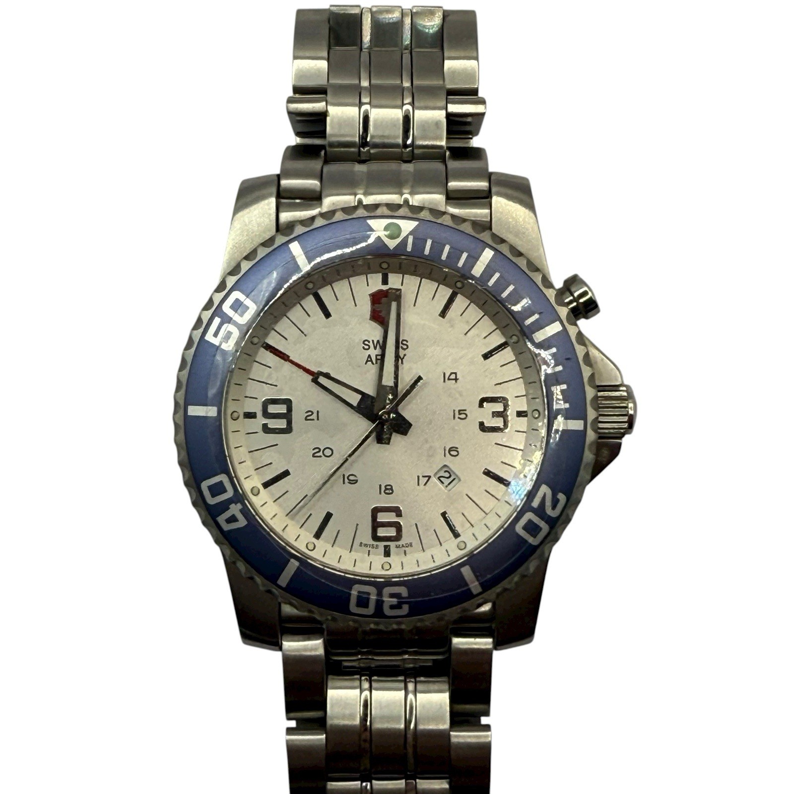Victorinox Swiss Army Men’s Maverick II White Dial Steel Bracelet Watch 24834