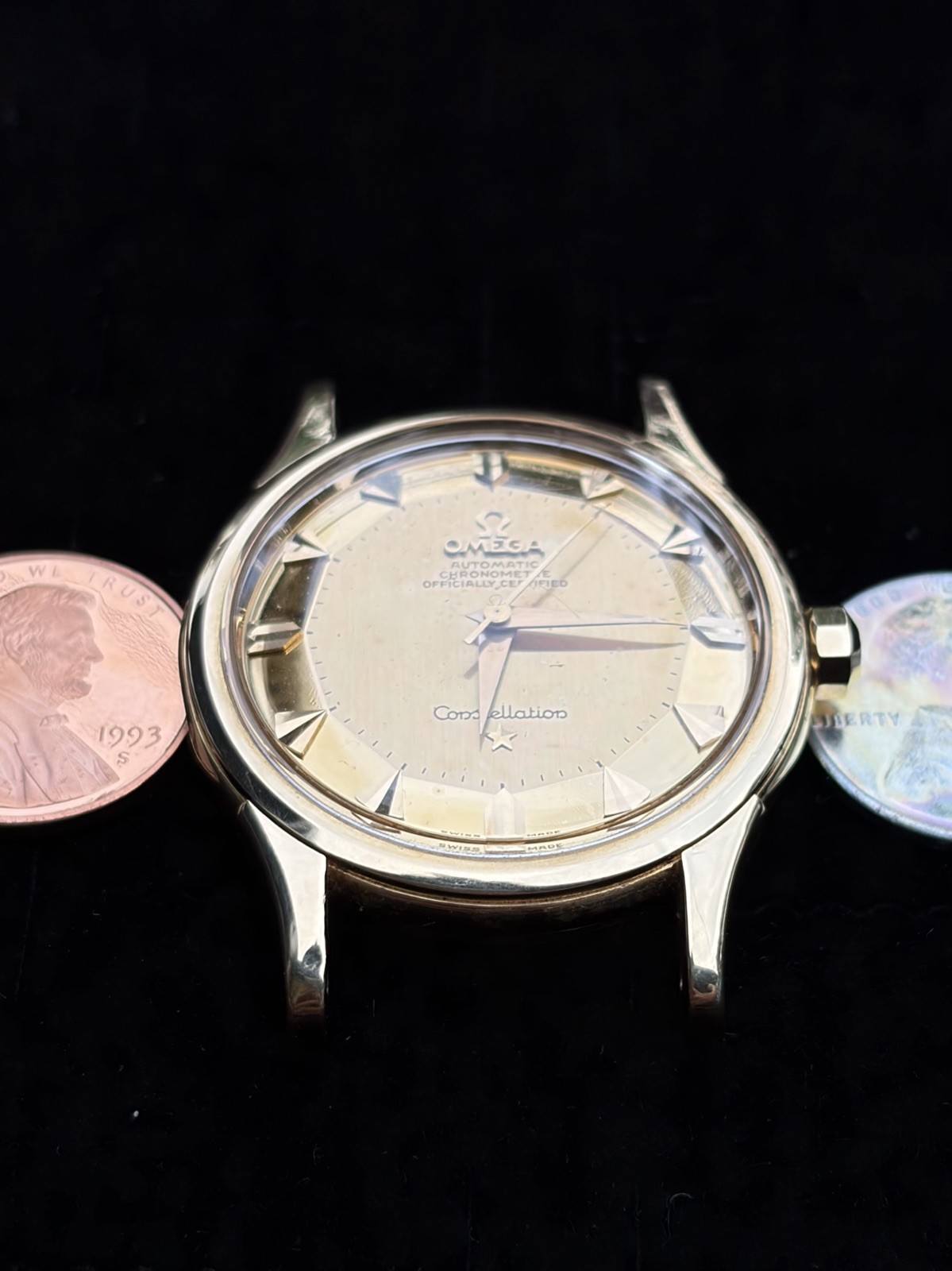 OMEGA Constellation 18K Solid Gold Pie Pan 34mm Ref. 2852-53 SC Box & Receipt