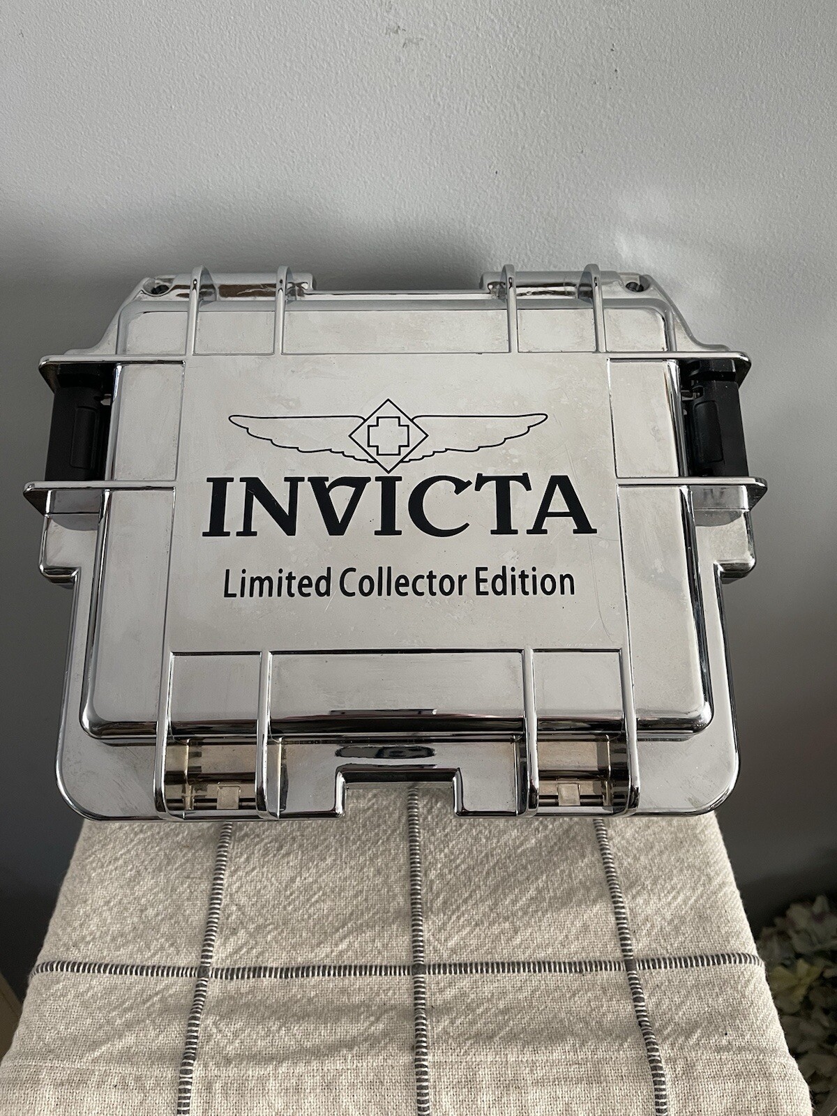 Invicta Pro diver Watch Bundle With Tags, Box And Warranty Cards