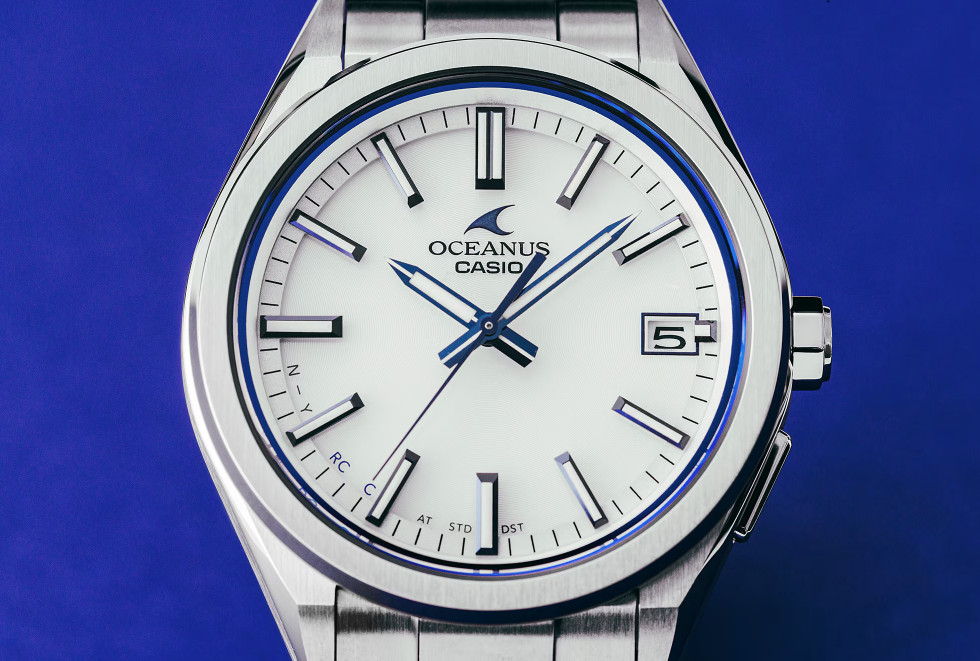 Casio Oceanus OCW-T200S-7AJF White Dial Elegant Bluetooth Solar Men Watch Japan