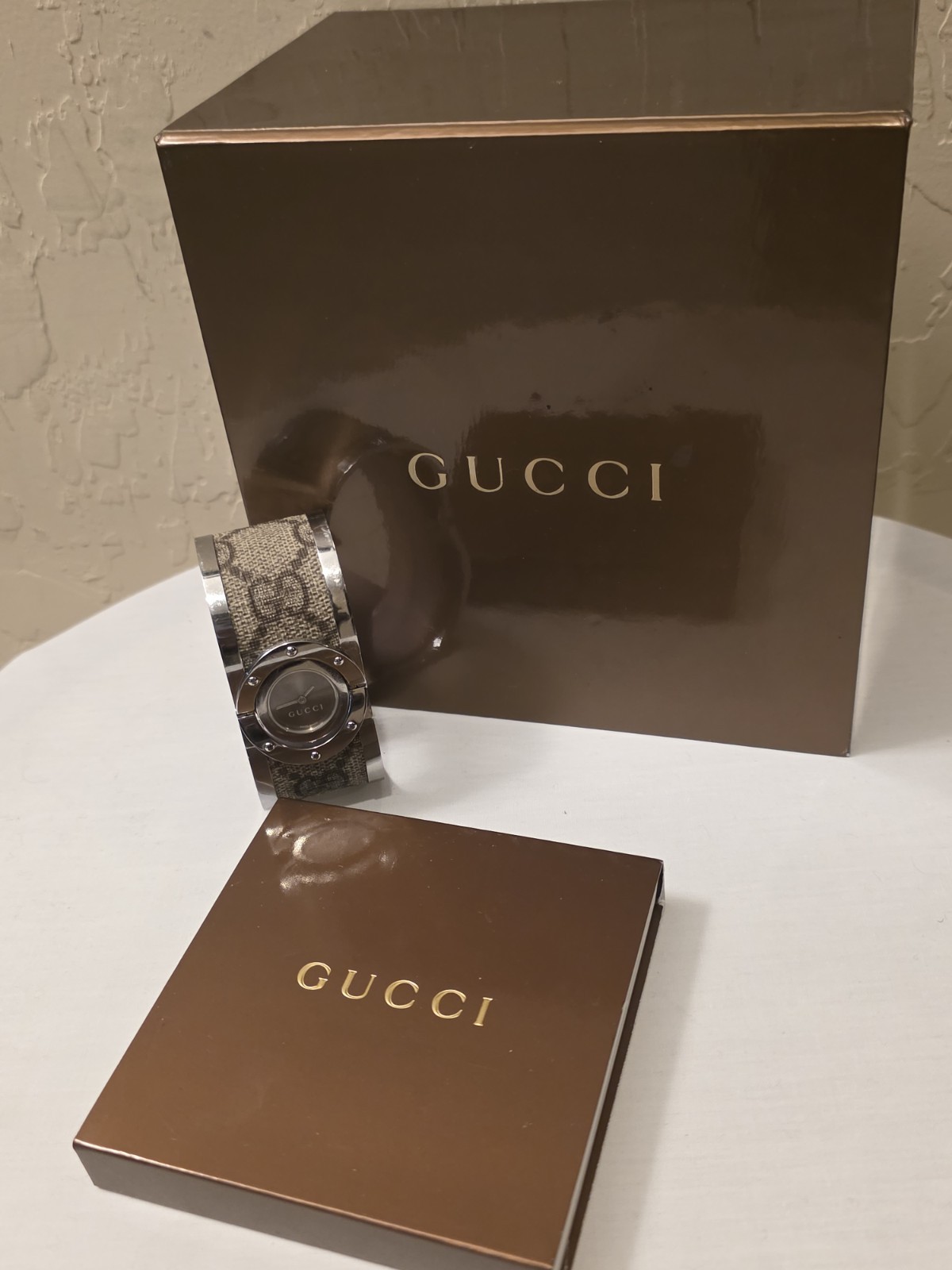 Authentic Gucci Twirl Bangle Watch With Classic GG Logo