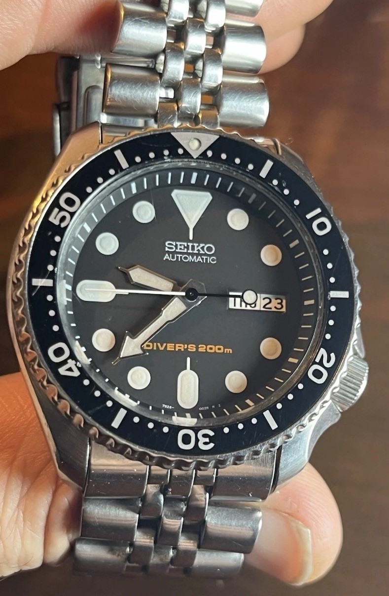 Seiko SKX007 Automatic Diver’s Watch Stainless Steel Jubilee Bracelet 7S26