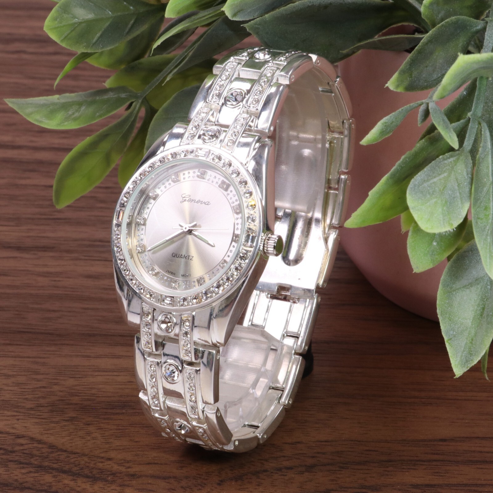 Women’s Hip Hop Silver Plated Bling Metal Band Watch Silver Dial.