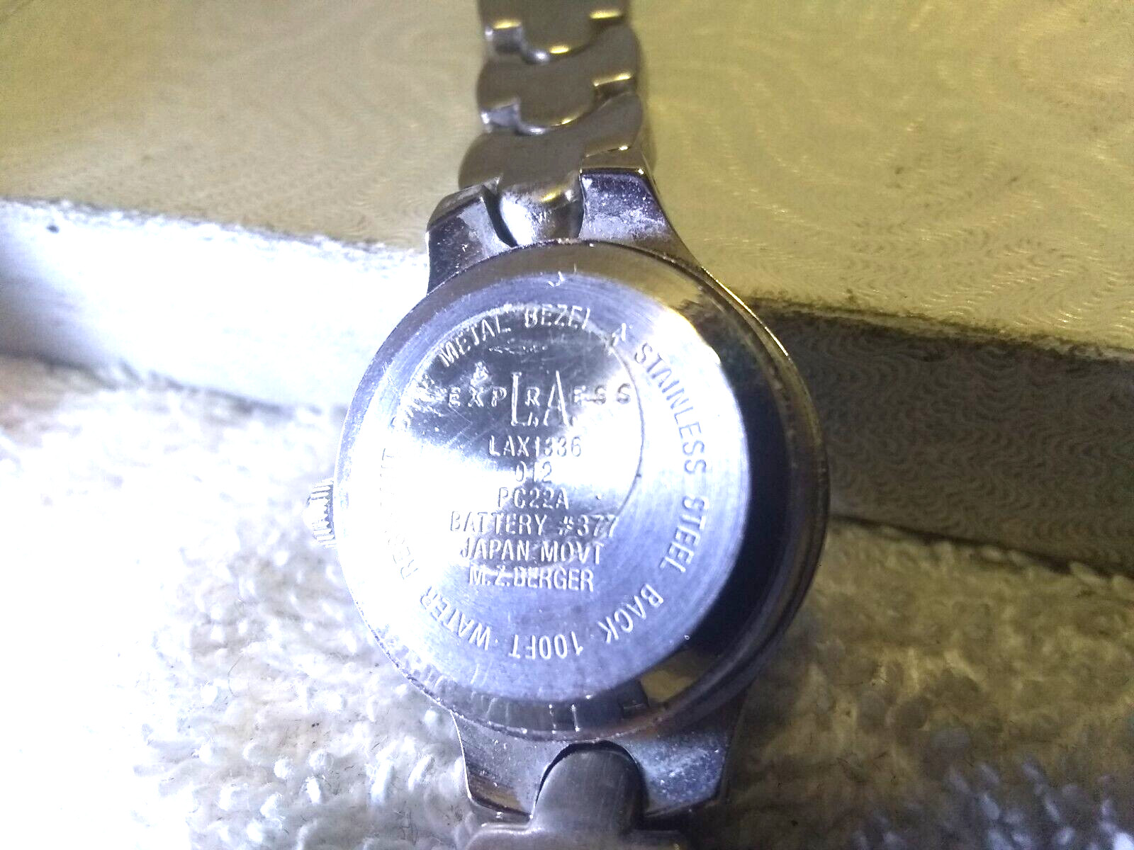 LA Express Quartz Watch Silver Dial Bracelet Band Date Indicator New Bat Works