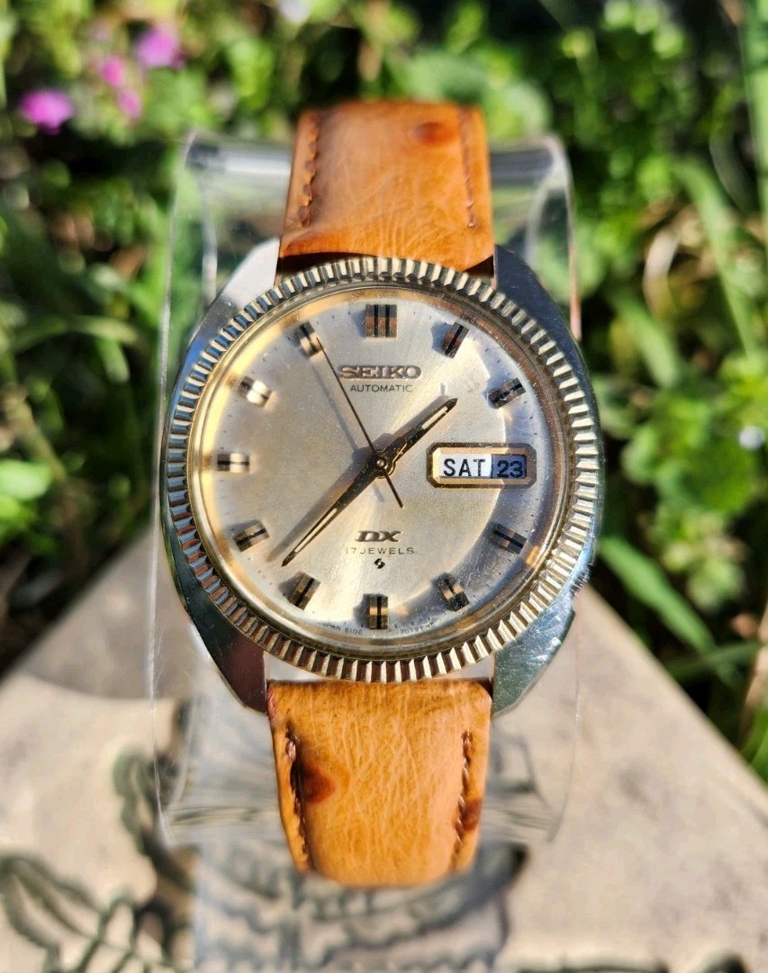 Vtg 1974 Seiko DX 6106-7047 Men’s 36mm Watch Automatic Two-Tone Fluted Bezel!!!