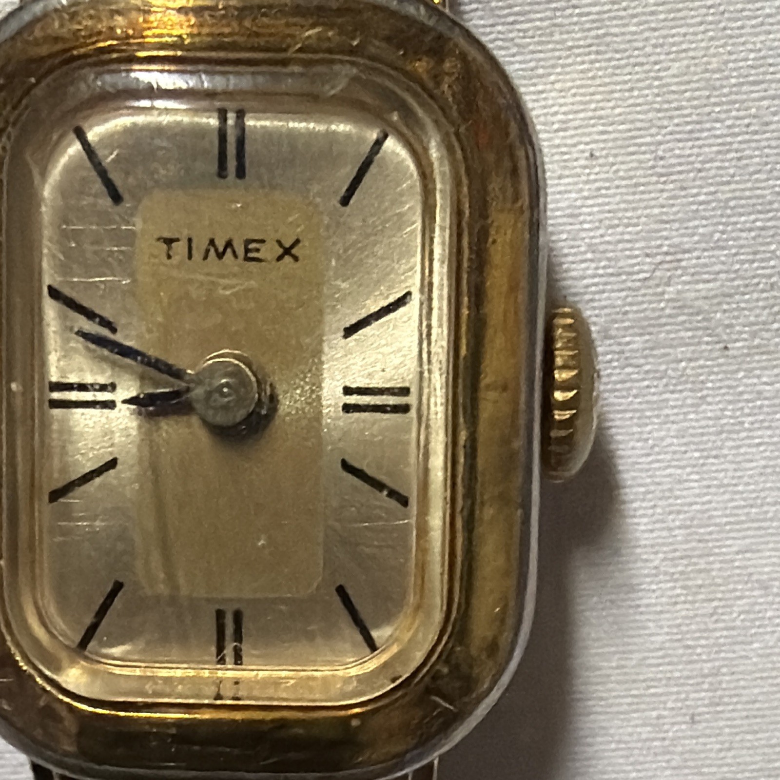 Vintage Timex Gold Tone Rectangular Hand Wind Women’s Watch Bracelet