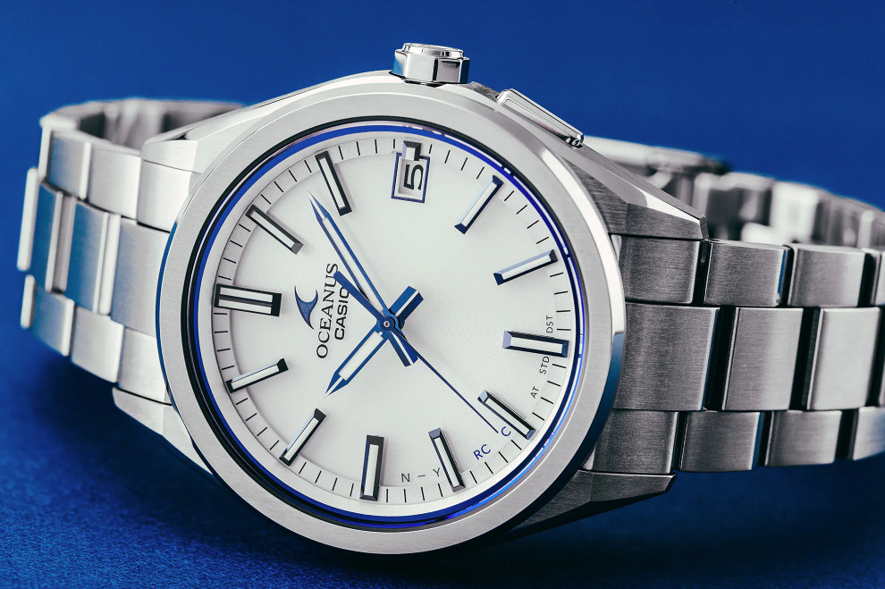 Casio Oceanus OCW-T200S-7AJF White Dial Elegant Bluetooth Solar Men Watch Japan