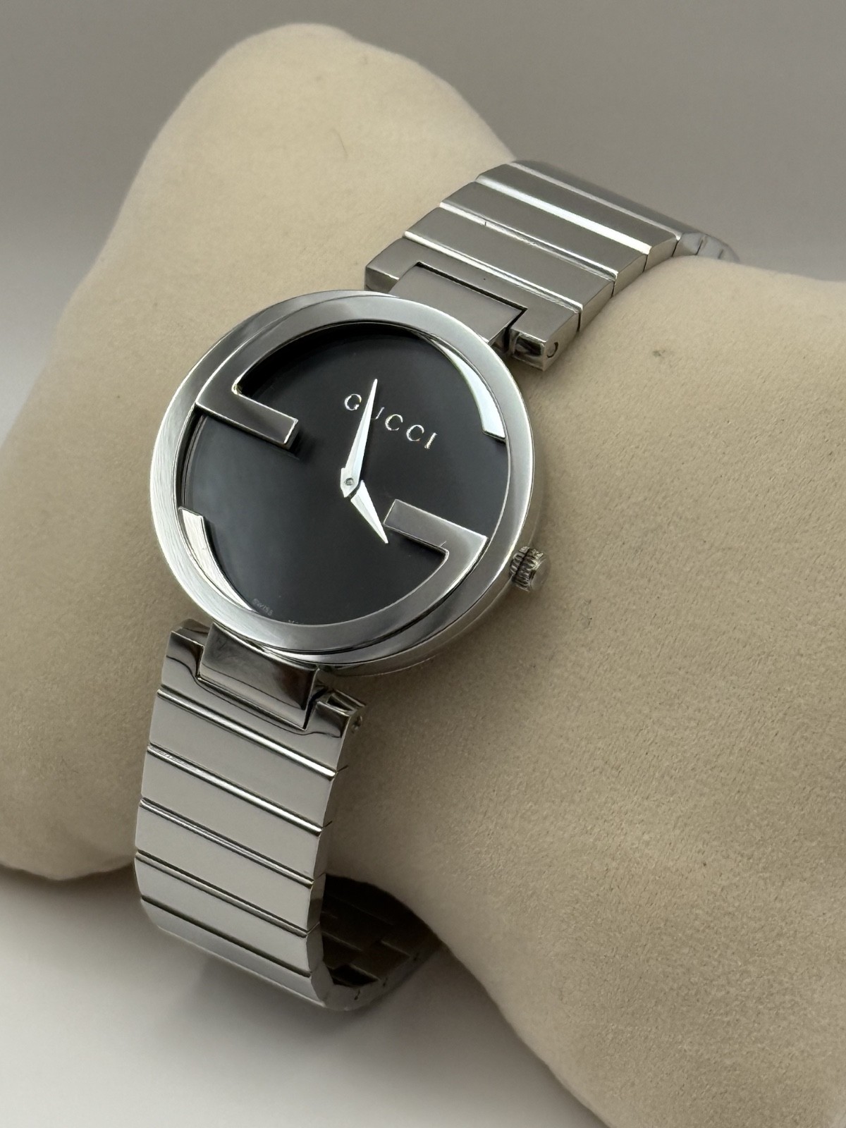 Gucci Interlocking G Stainless Steel Black Dial Quartz Ladies Watch YA133307