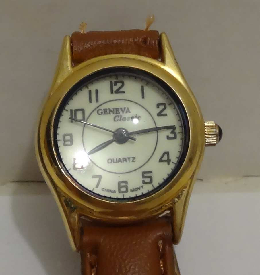 Geneva Classic Quartz Watch NOS 23CM case