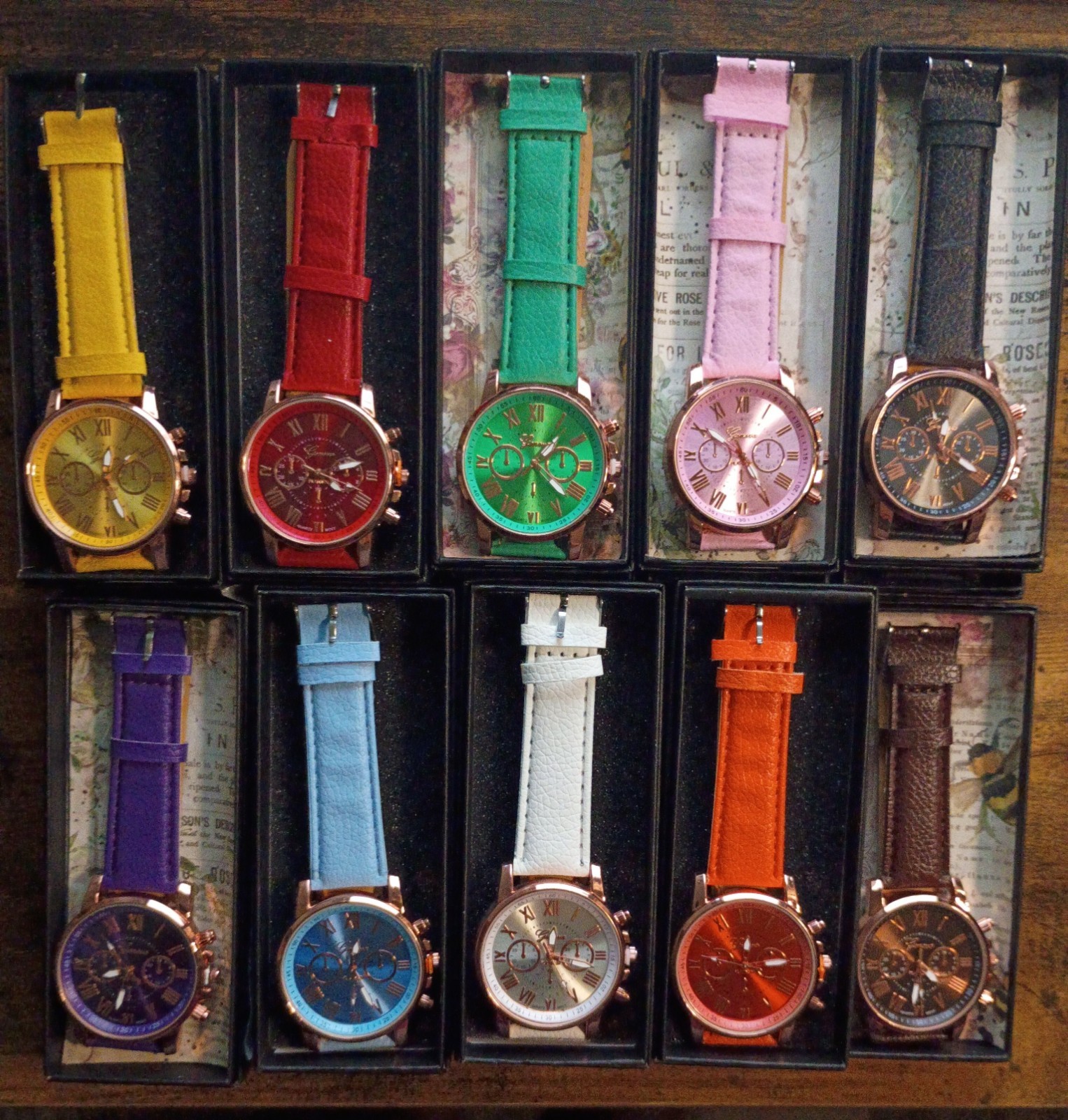 Geneva Quart Round Face & Matching Band Smart Looking Pu Leather Women watches