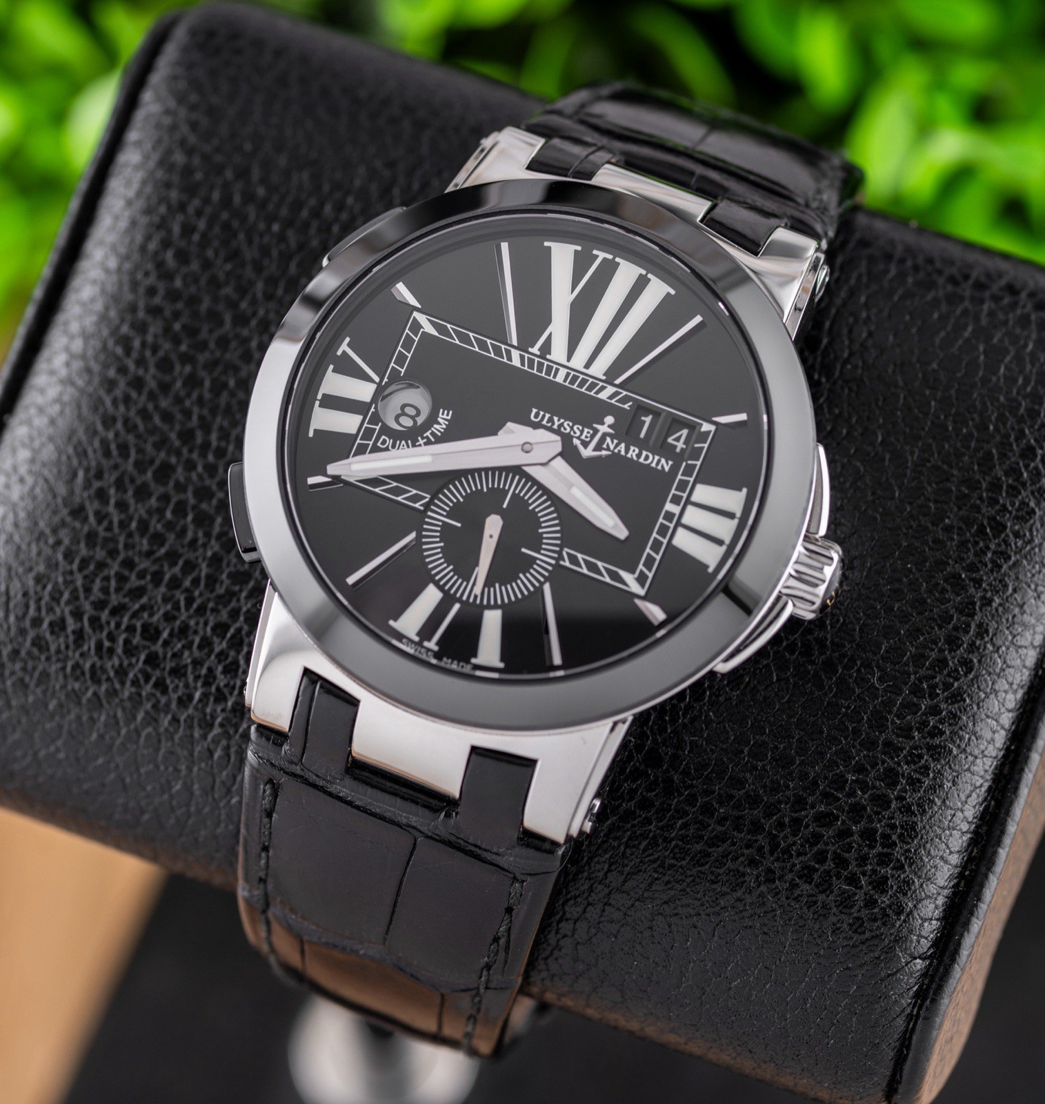 Ulysse Nardin Executive Dual Time Black Dial 243-00 with Box!!