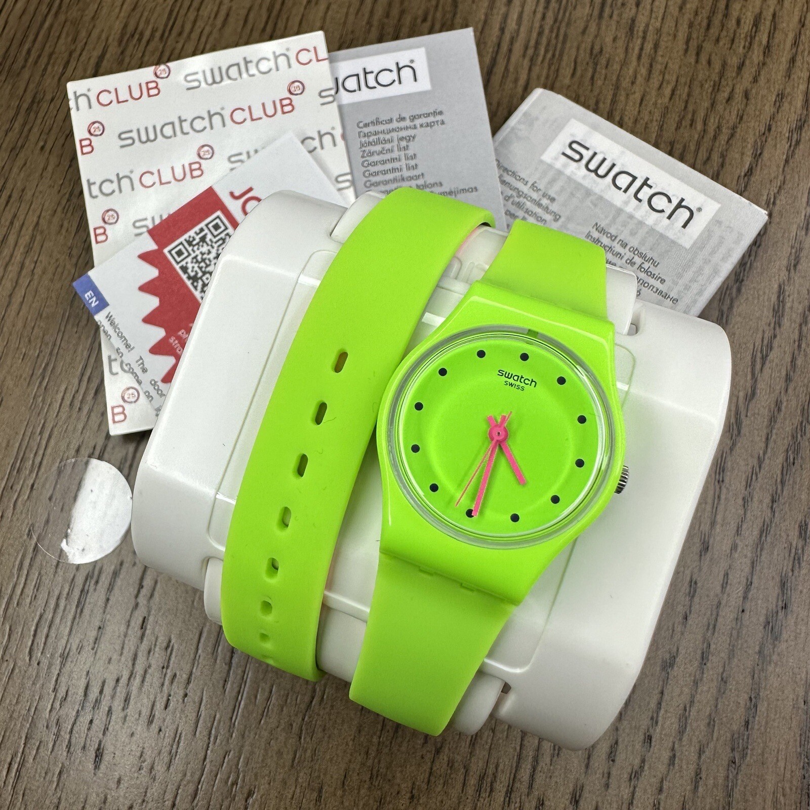 NEW✅ LIMITED✅ Swatch CAMOVERT Green Silicone Wrap Around Ladies Watch LG128