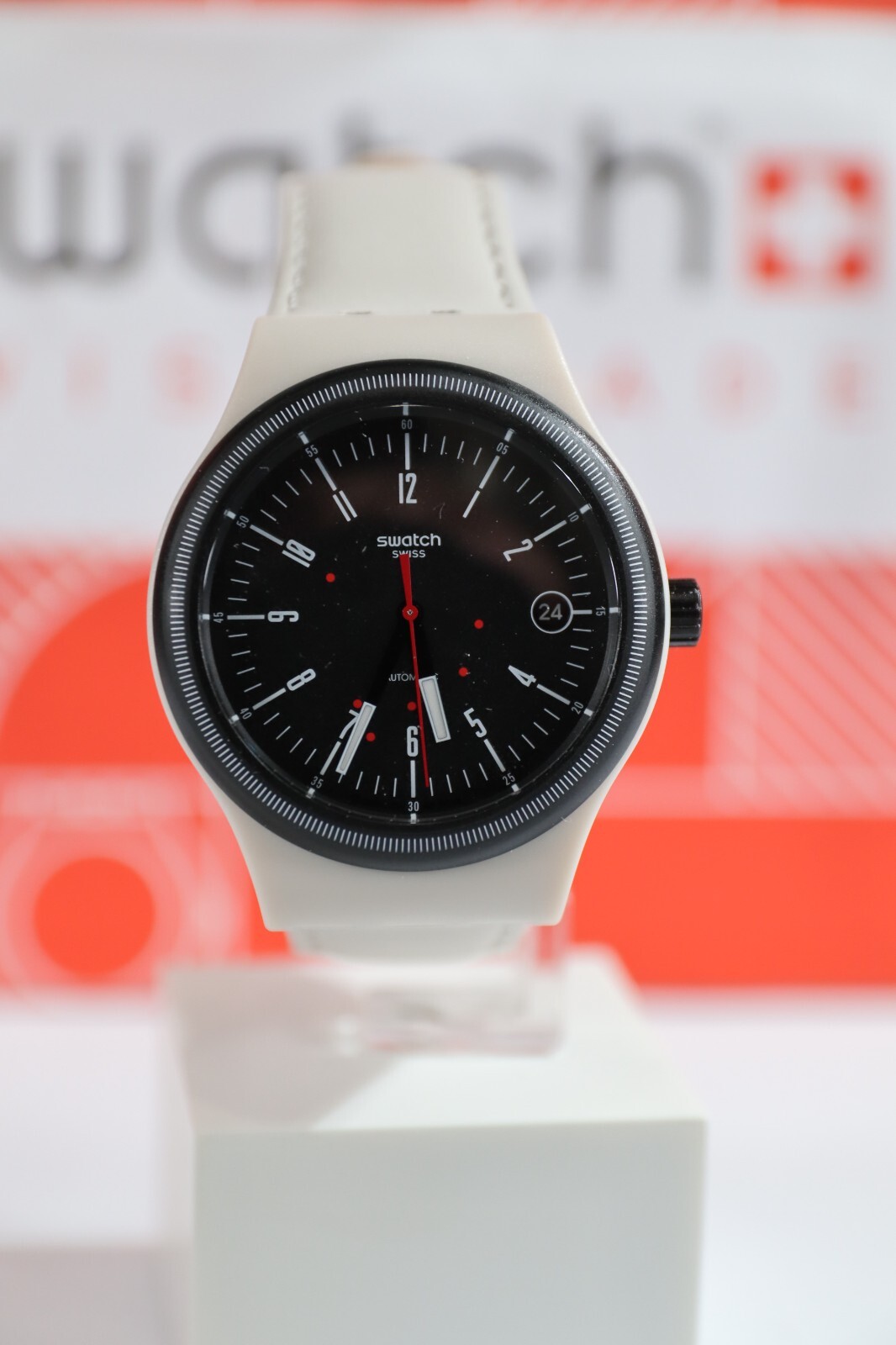 New Limited Edition Swiss Swatch SISTEM51 CREAM SUTM400 Automatic 42MM Leather