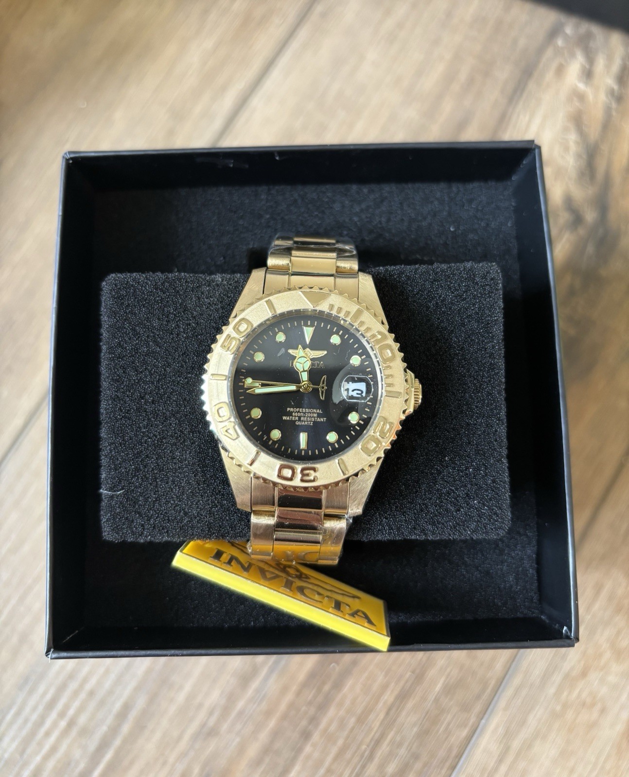 Invicta Pro Diver Currentline Men’s Watch – 37.5mm. Gold (29939)