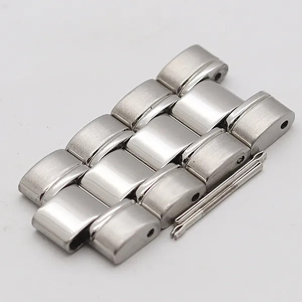 Excellent condition Seiko Spirit 5M23-7A70 original links, 4 links, silver, 16mm