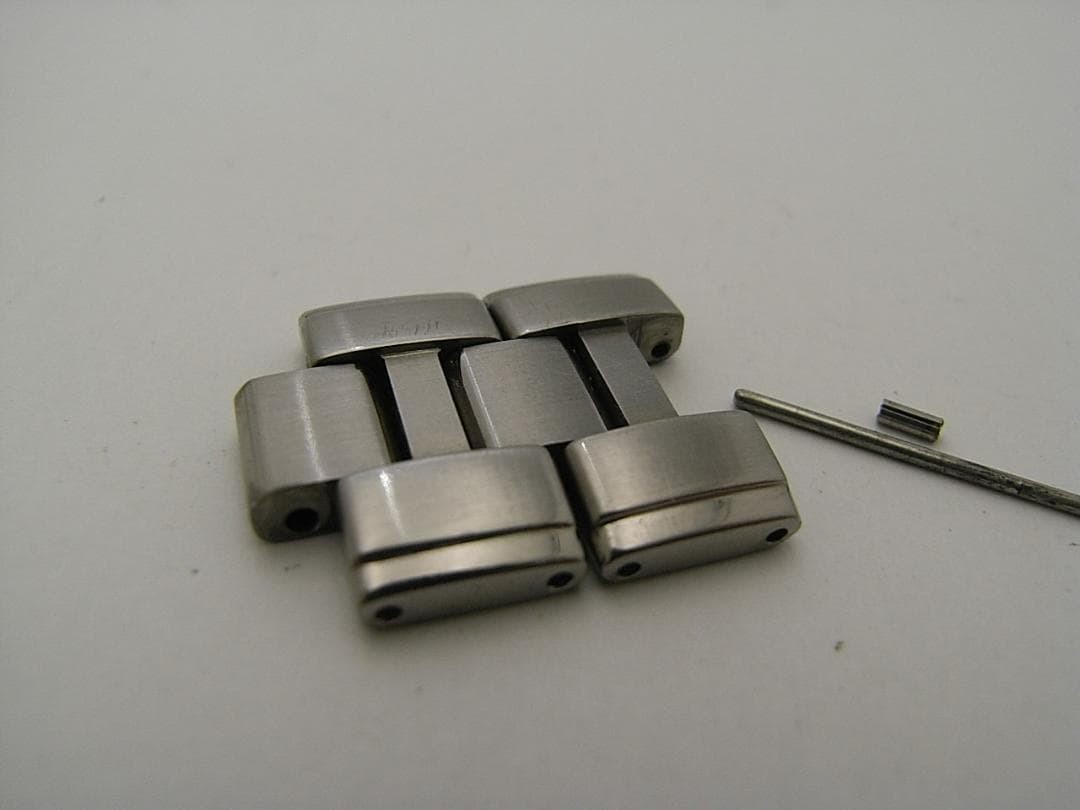 Citizen Attesa H410-T003788 with 2 original titanium links
