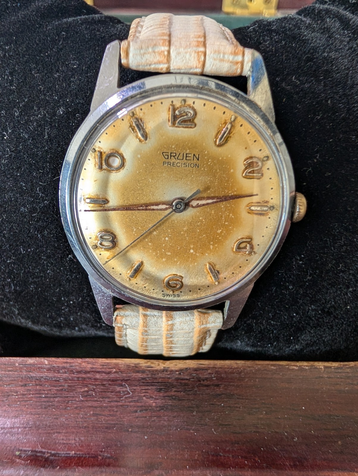 Vintage Gruen Precision Manual Wind 17J French Case Unique Patina Dial