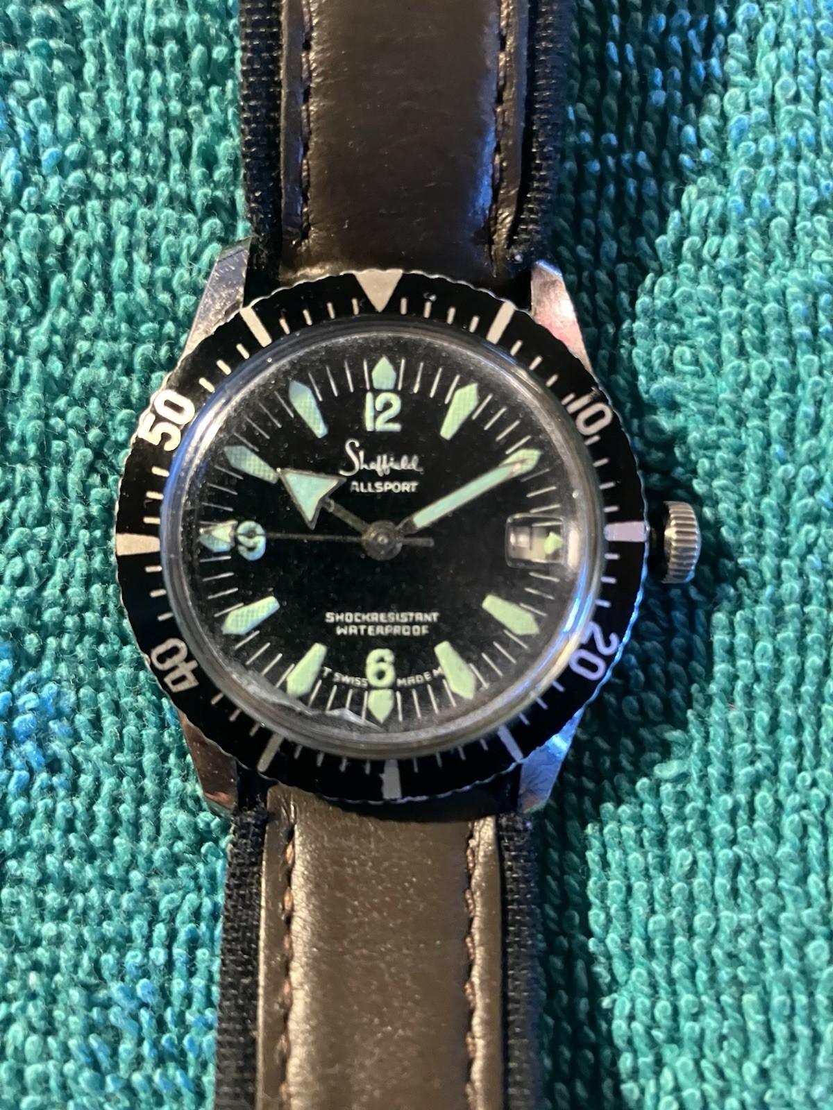 Sheffield Allsport Vintage Diver Manual-Wind Date Function Leather-Fabric Strap