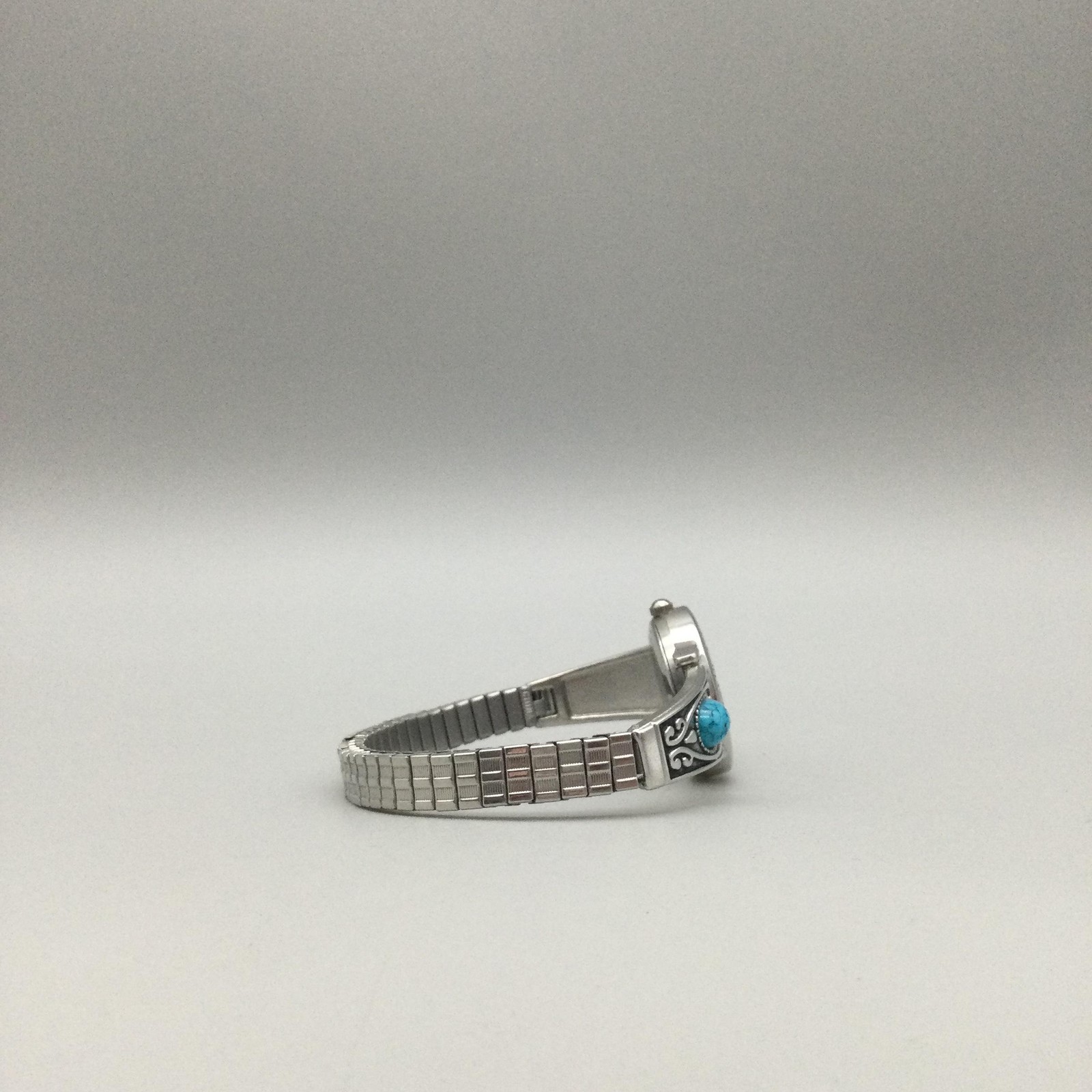 Scroll Womens Watch 25mm Silver Tone Blue Cab Stretch Band New Battery a2