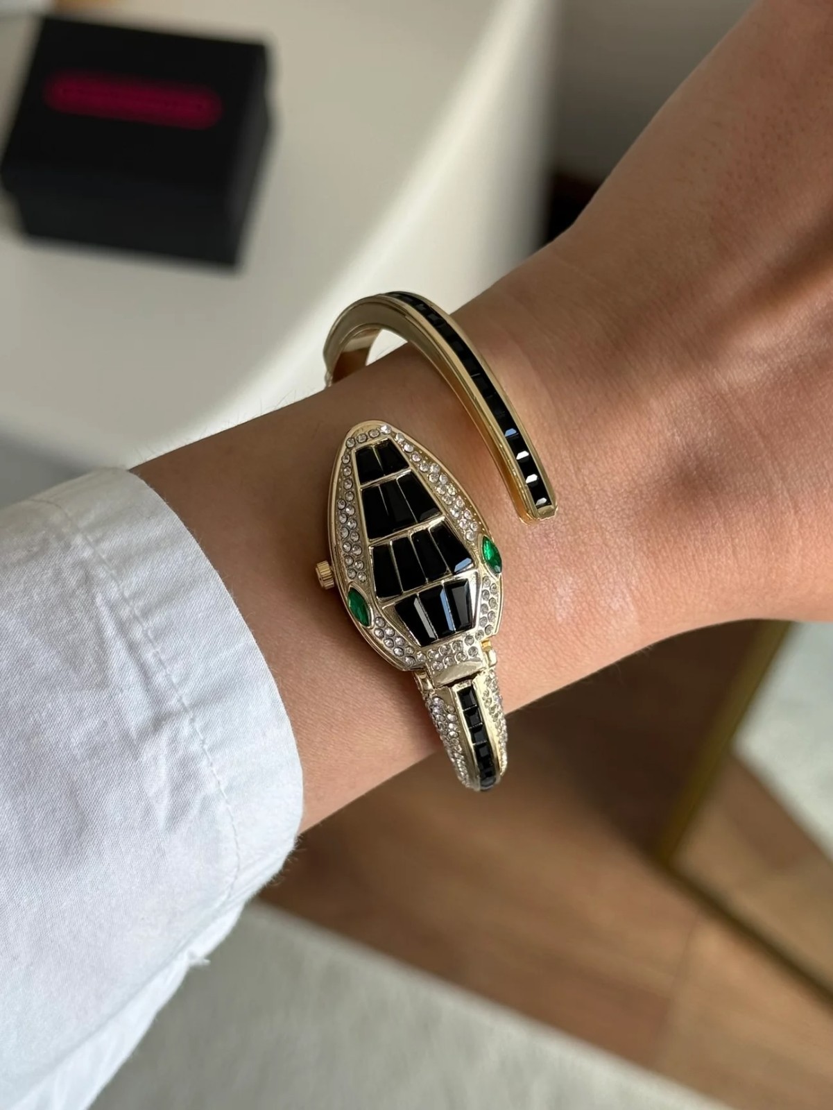 Black Onyx 18k Gold Analogue Wrap up Watch Bracelet-Luxury Openable Watch Band
