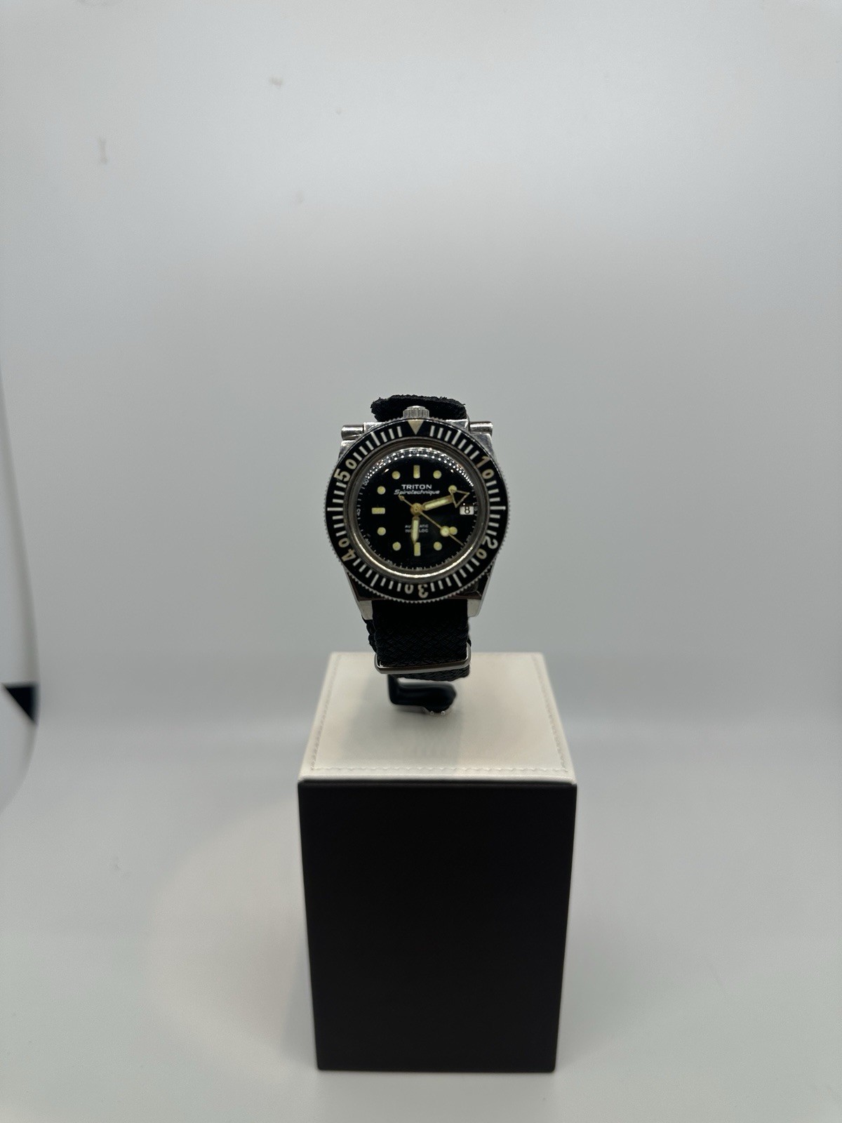 Triton Spirotechnique Automatic Diver 20 ATM Black Dial Box Papers