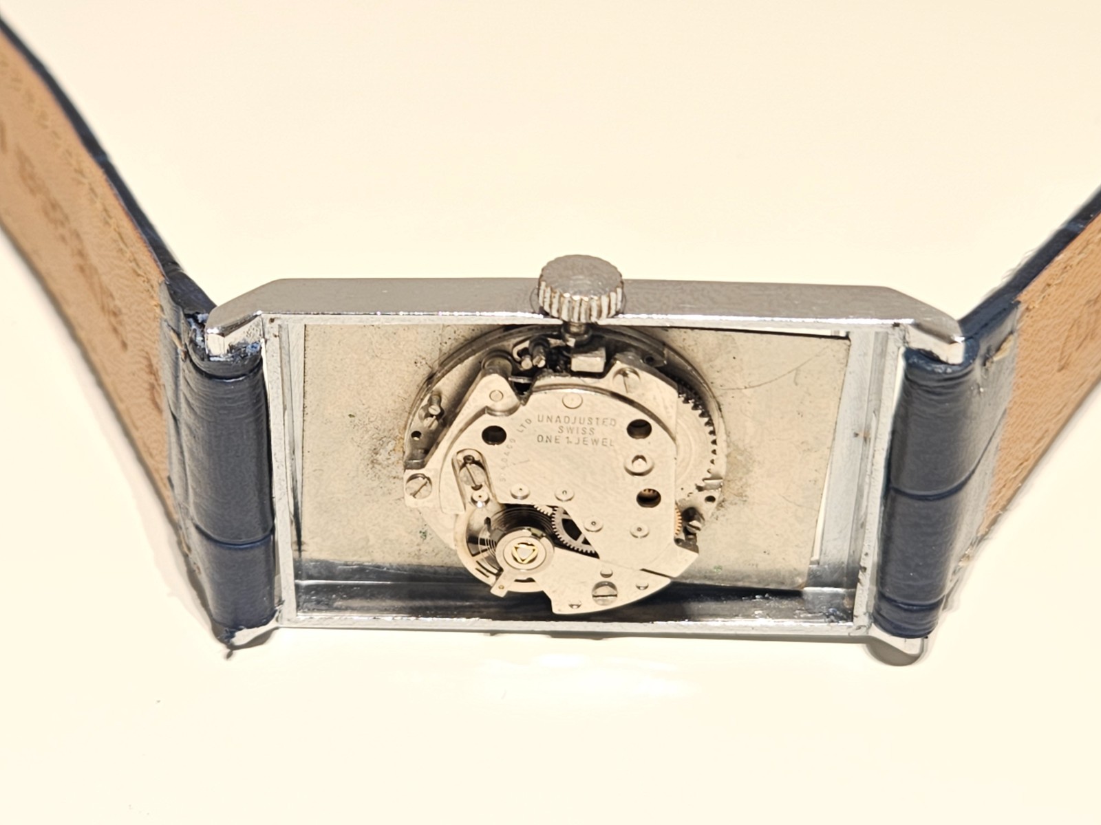 VINTAGE ELEGANT SWISS CHROMED RECTANGLE TANK MEN MECHANICAL WATCH”URBAN LOCARNO”