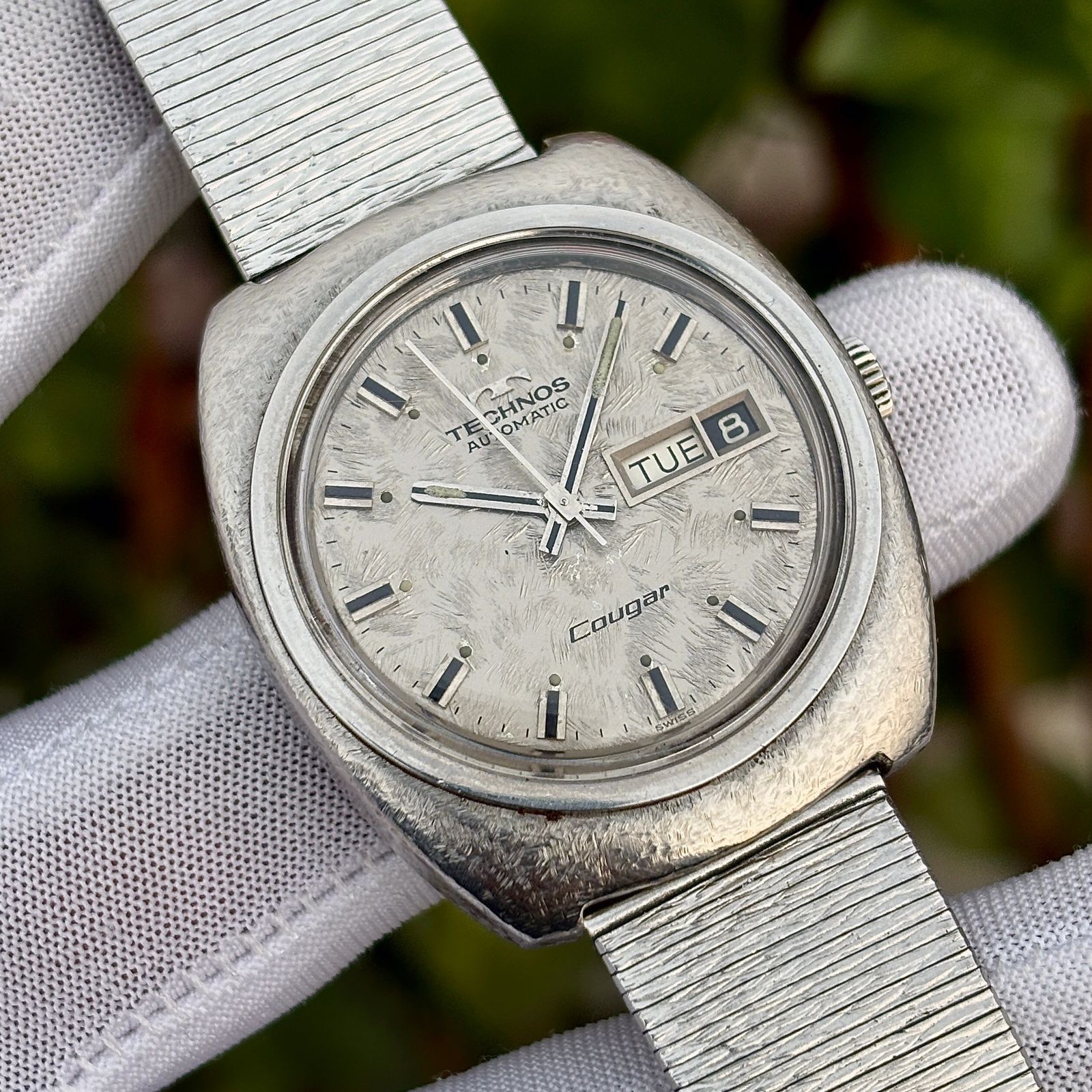 Vintage Technos Cougar Automatic Silver Hammered Case & Dial Swiss Men’s Watch