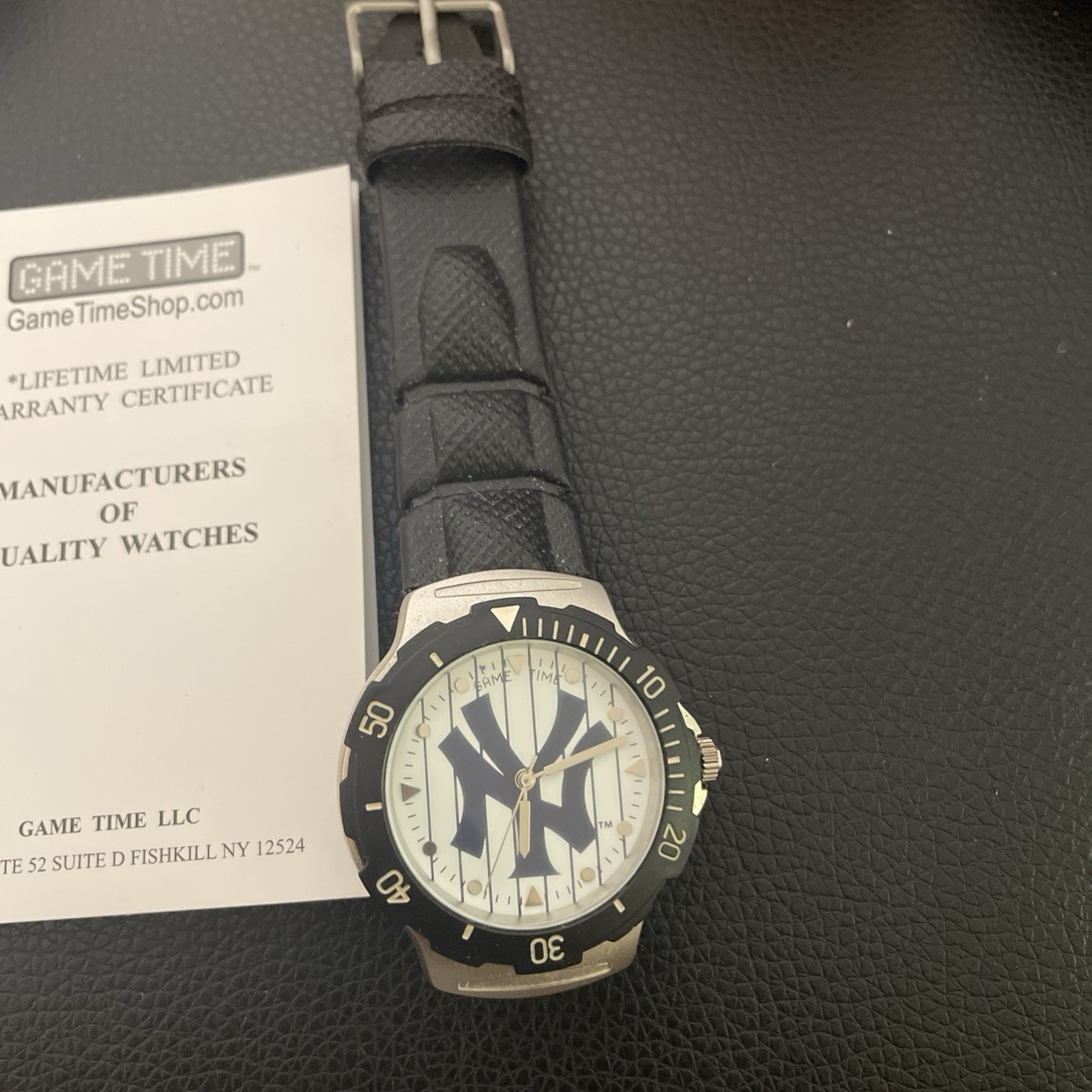 Game Time New York Yankees Watch Men NY Striped Dial New Battery 9.5 Inch