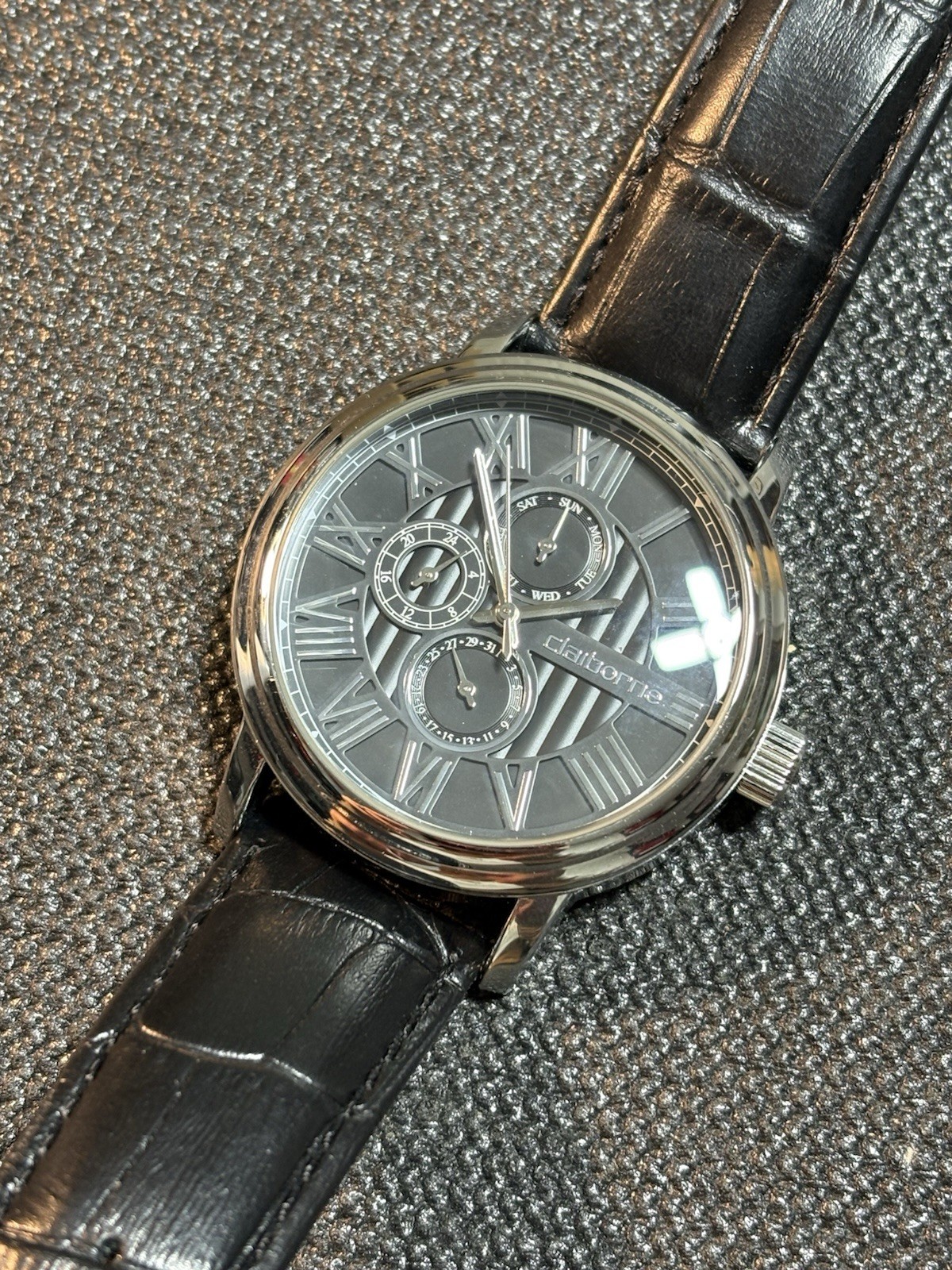 Claiborne Multifunctional Dial Men 44mm Watch Silver Tone/Black Leather,New Bat