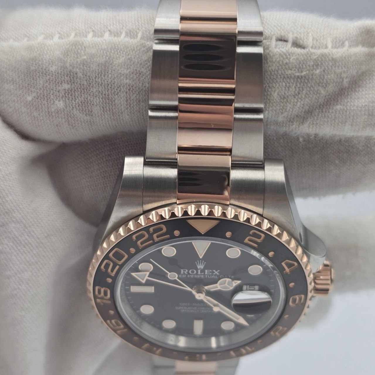 PAPERS 2019 Rolex GMT-Master II Rootbeer 40mm 126711CHNR Two-Tone Rose Gold BOX