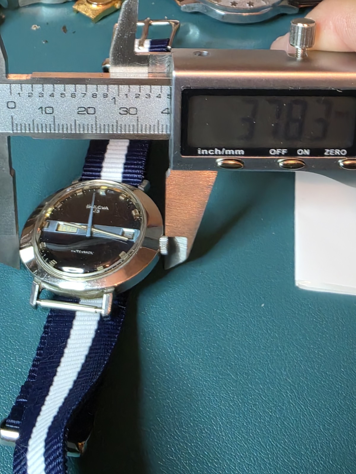 Bulova Men’s Automatic Mechanical Wristwatch 23 Jewels