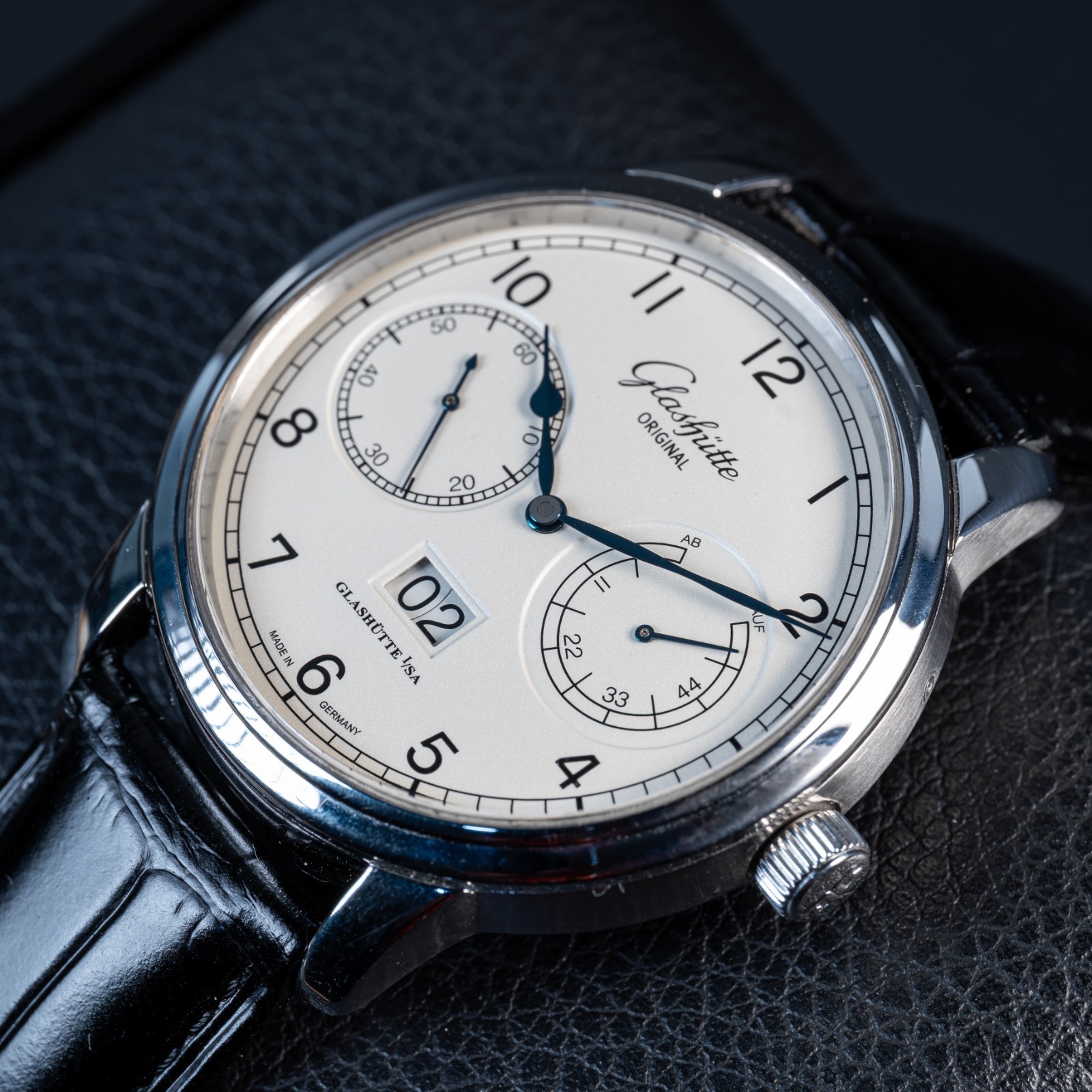 Glashütte Original Senator Observer 44mm Silver Dial 100-14-05-02-04 Complete