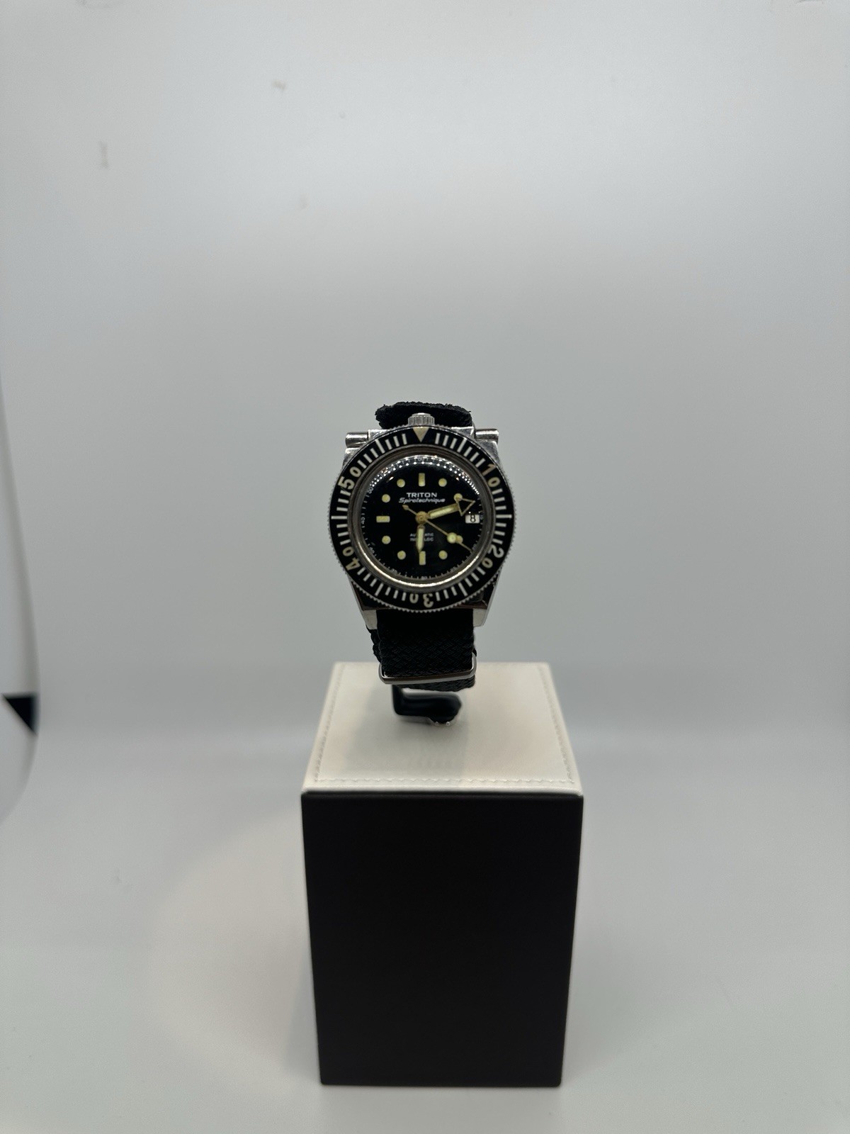 Triton Spirotechnique Automatic Diver 20 ATM Black Dial Box Papers
