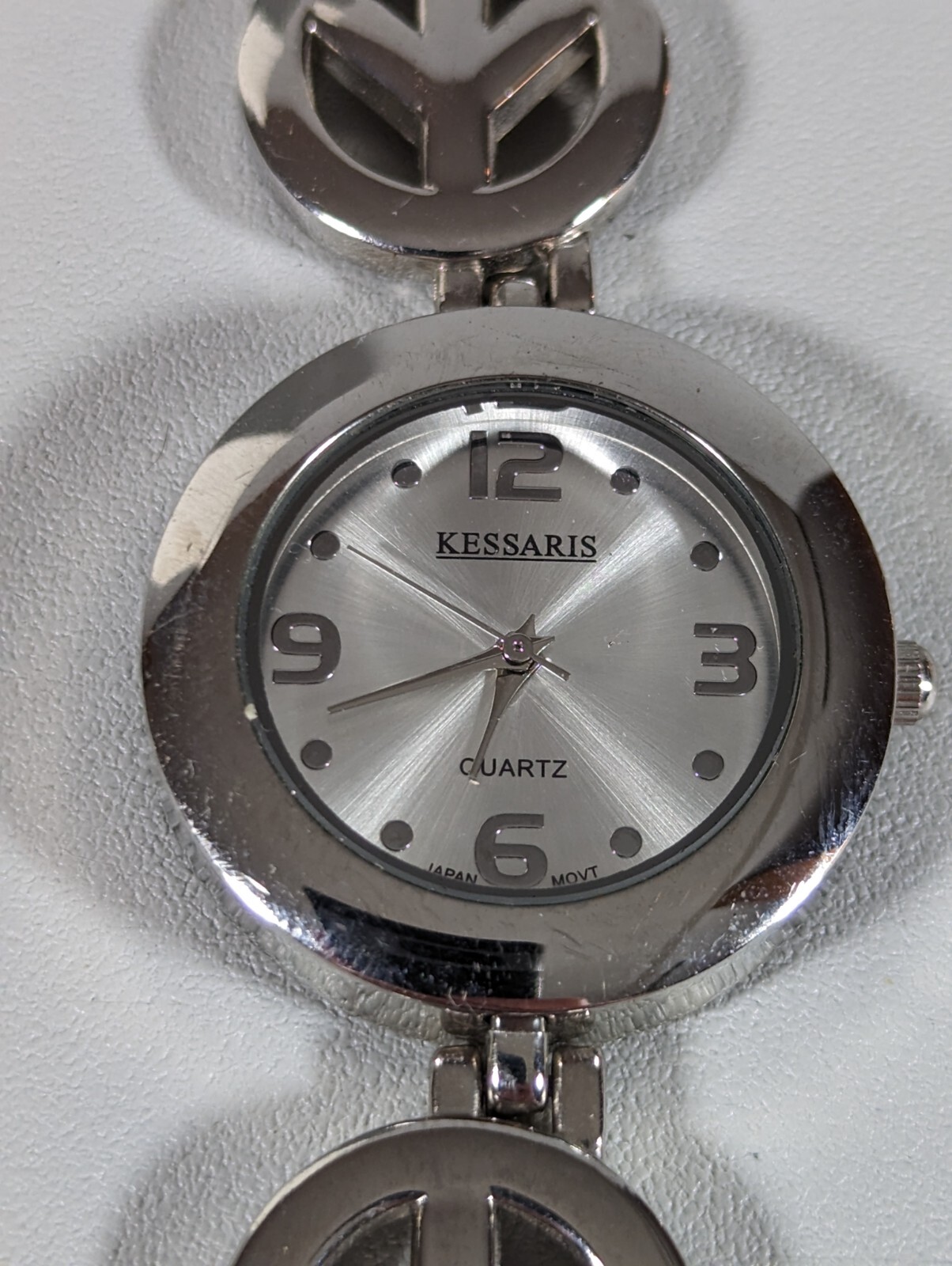 Kessaris Silver Tone Dial Round Case Peace Sign Link Bracelet Band Watch 7.5 In.
