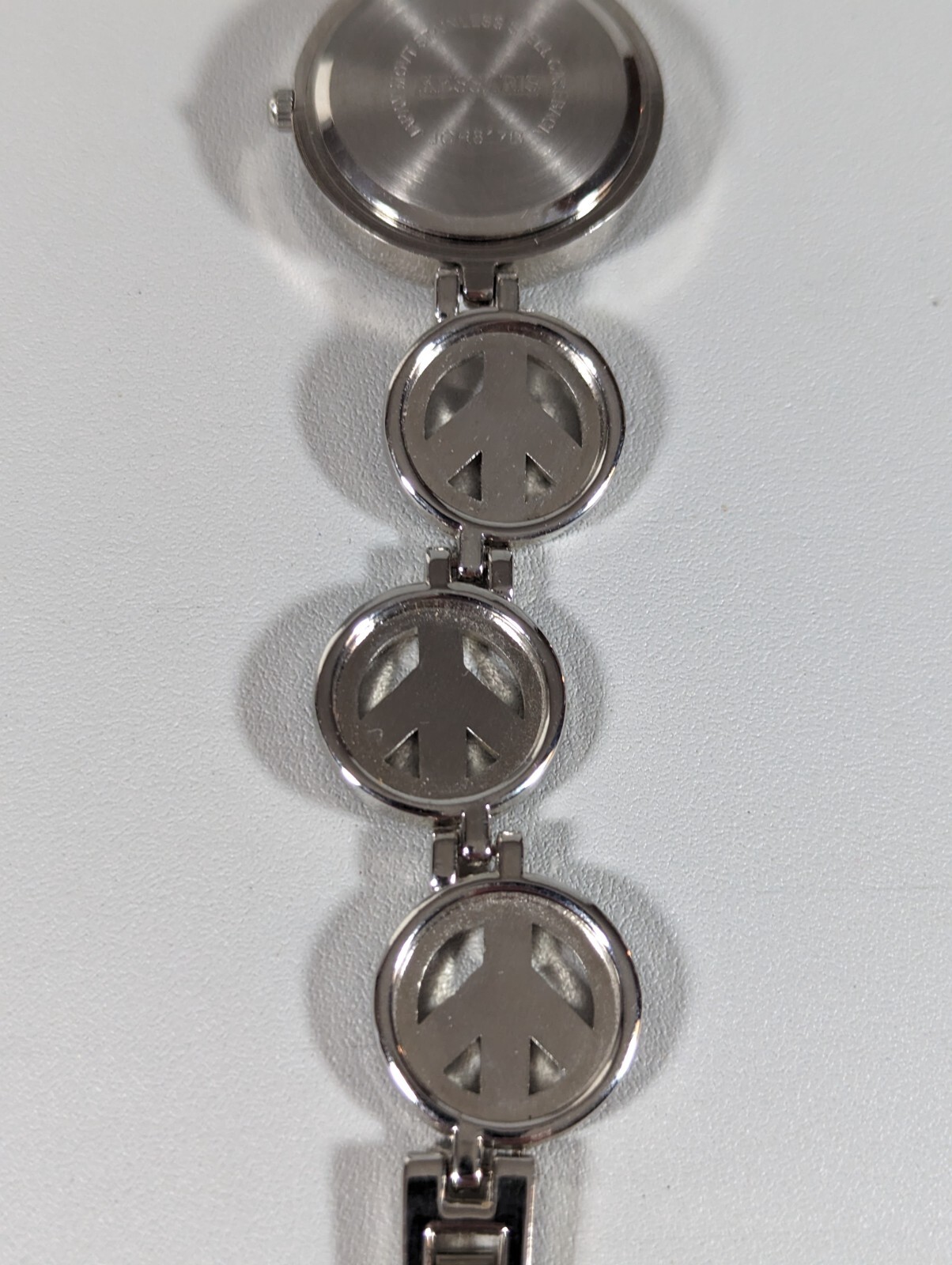 Kessaris Silver Tone Dial Round Case Peace Sign Link Bracelet Band Watch 7.5 In.