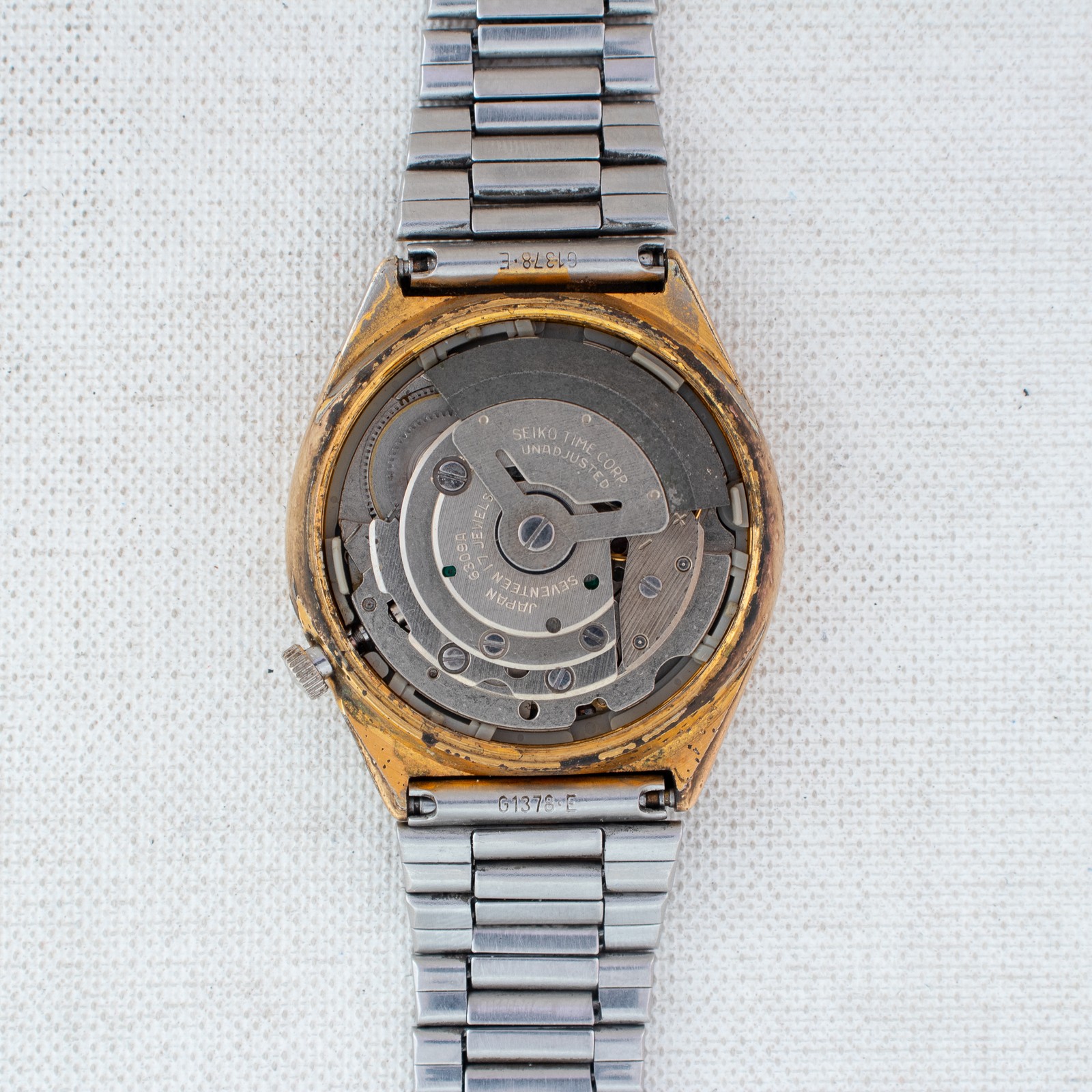 Vintage Seiko 5 Automatic Men’s Watch | Gold Dial 6309-7330 English/Arabic Day