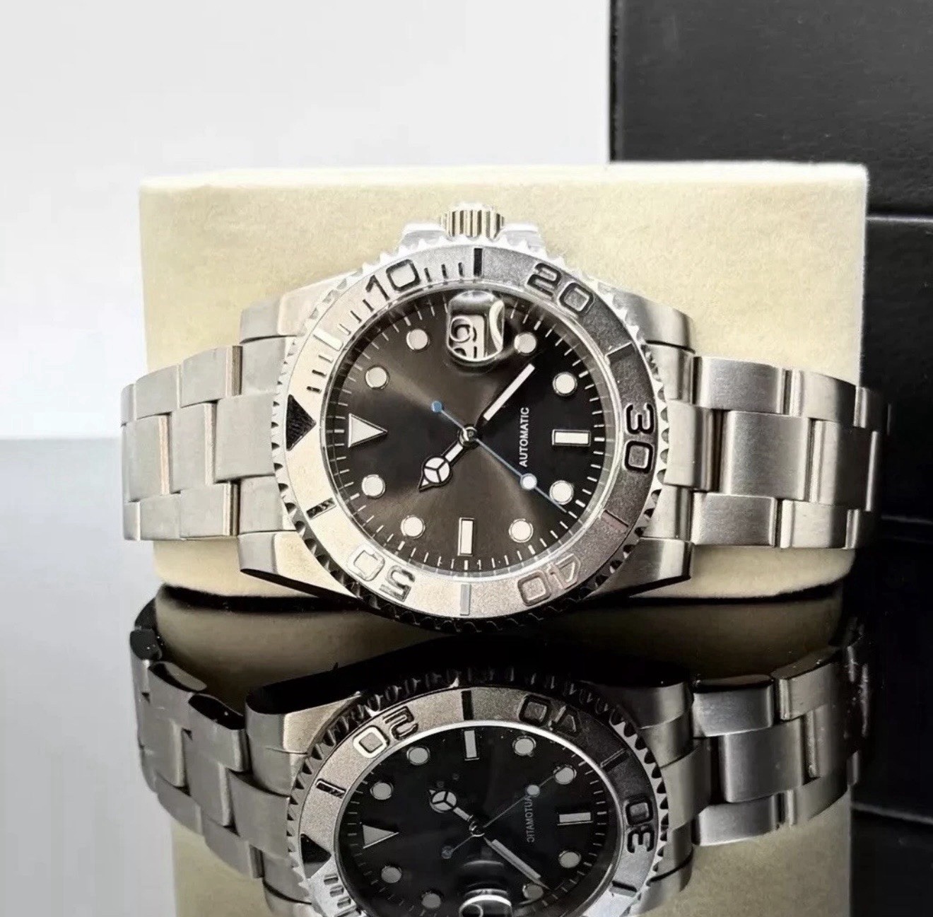 Custom 40mm “White Walker” YM Style Rhodium Diver Mod Watch w/NH35 Automatic