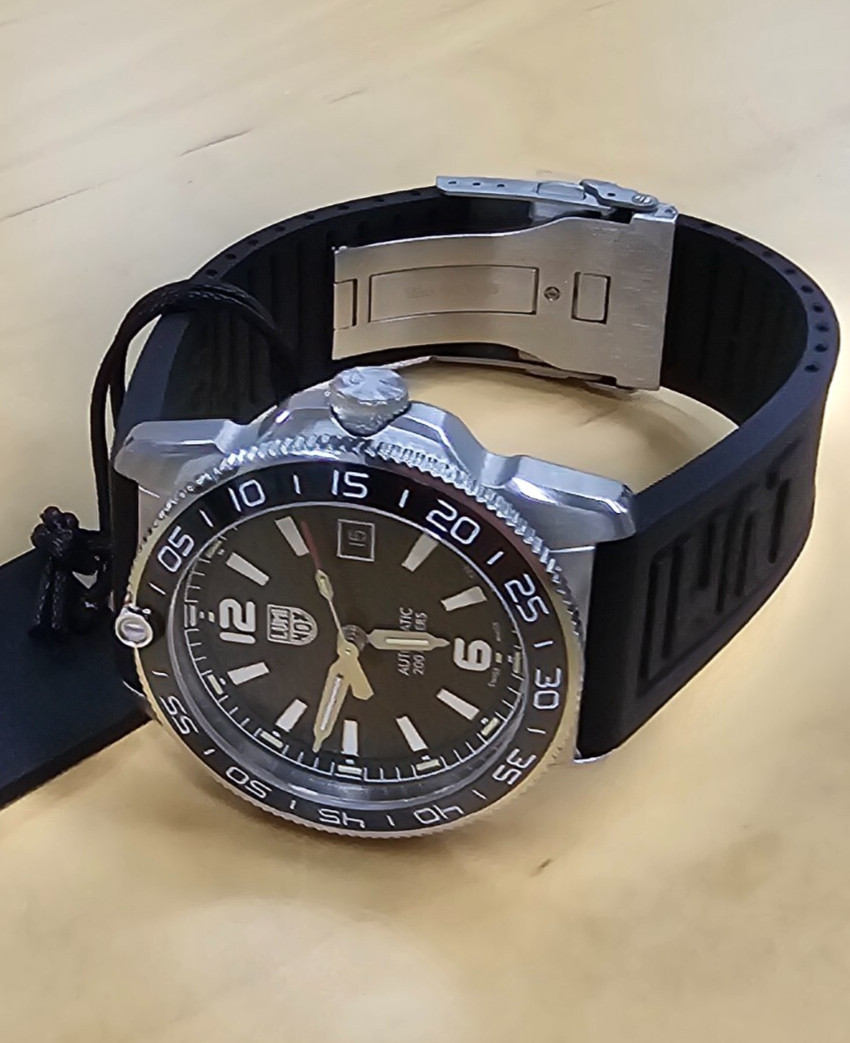 LUMINOX Pacific Diver Automatic 42mm Men’s Dive Watch XS.3101