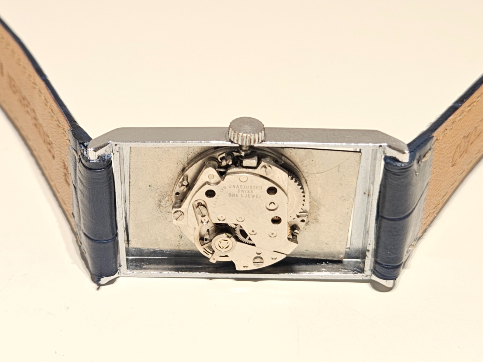 VINTAGE ELEGANT SWISS CHROMED RECTANGLE TANK MEN MECHANICAL WATCH”URBAN LOCARNO”