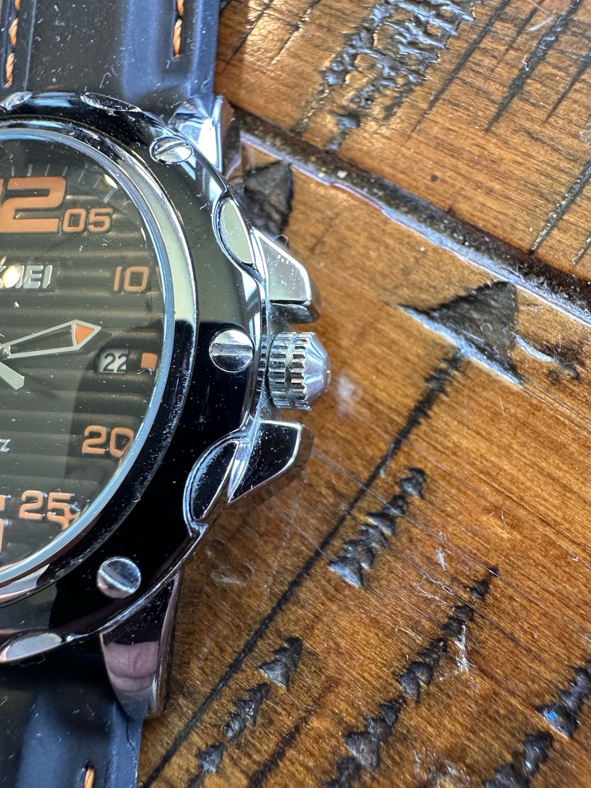 Skmei Quartz Watch With Date Function