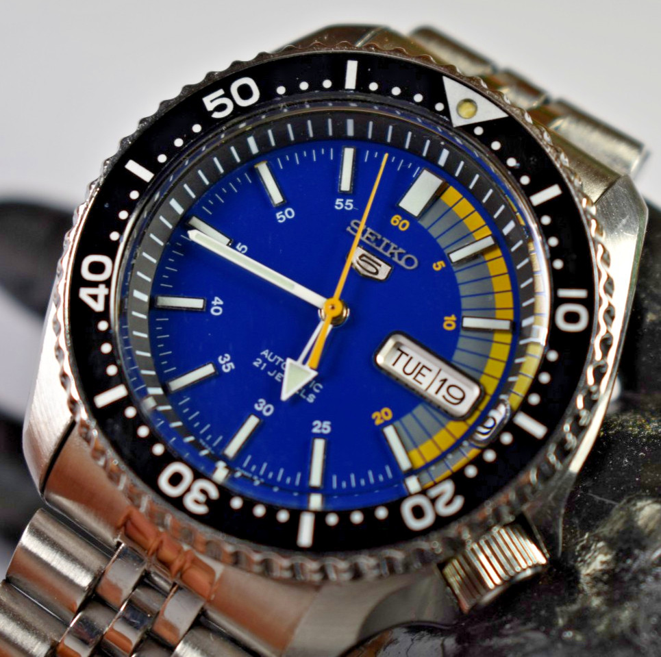 SEIKO MOD Diver’s Automatic 7S26-0029 SKX007 Blue/Yellow Dial Date Men’s Watch