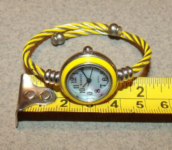 Wincci Little Yellow Women’s Rope Watch