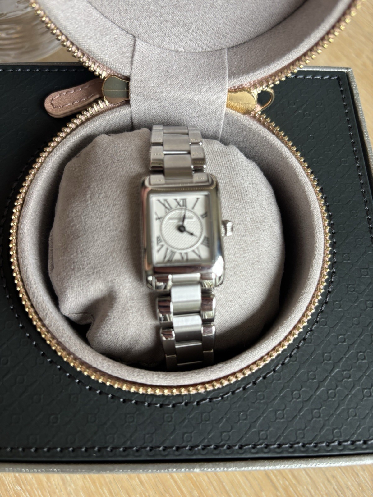 Frédérique Constant Classics Carrée Ladies Quartz Roman Silver Dial Steel Box