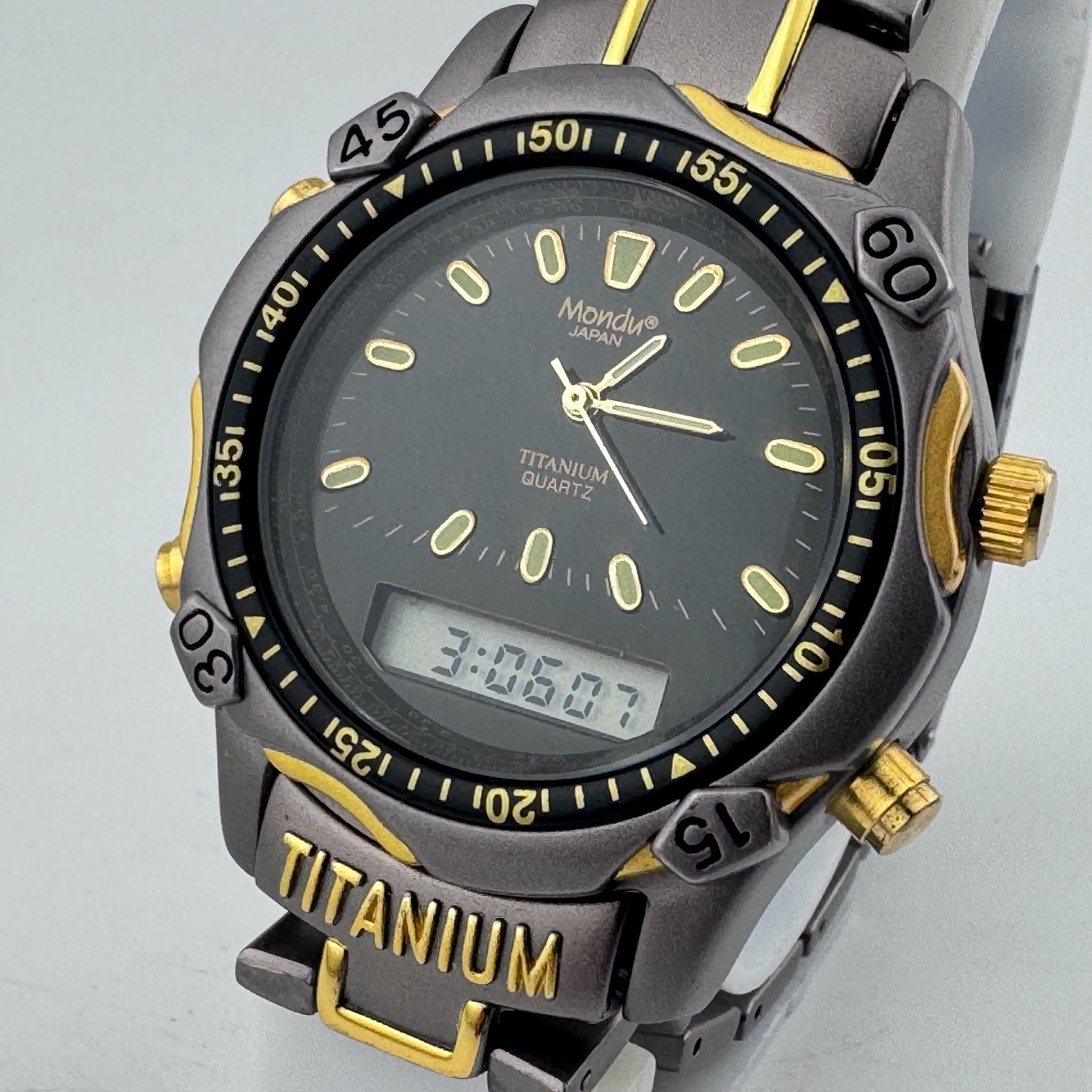 Mondu Titanium Quartz Watch Men Dual Tone Rotating Bezel 7.75″ ~Unstable Digital