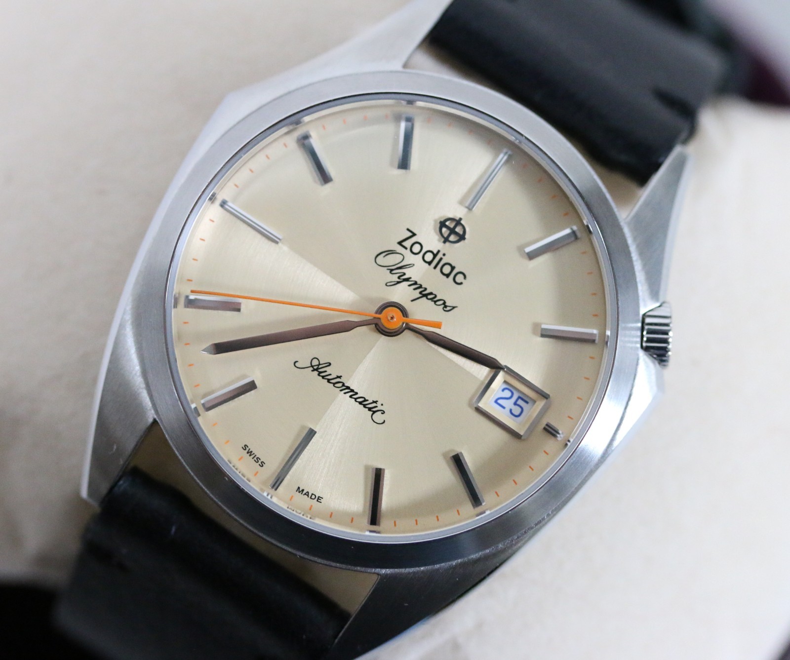 Zodiac Olympos Automatic Men’s Watch Champagne Dial Leather Band ZO9702