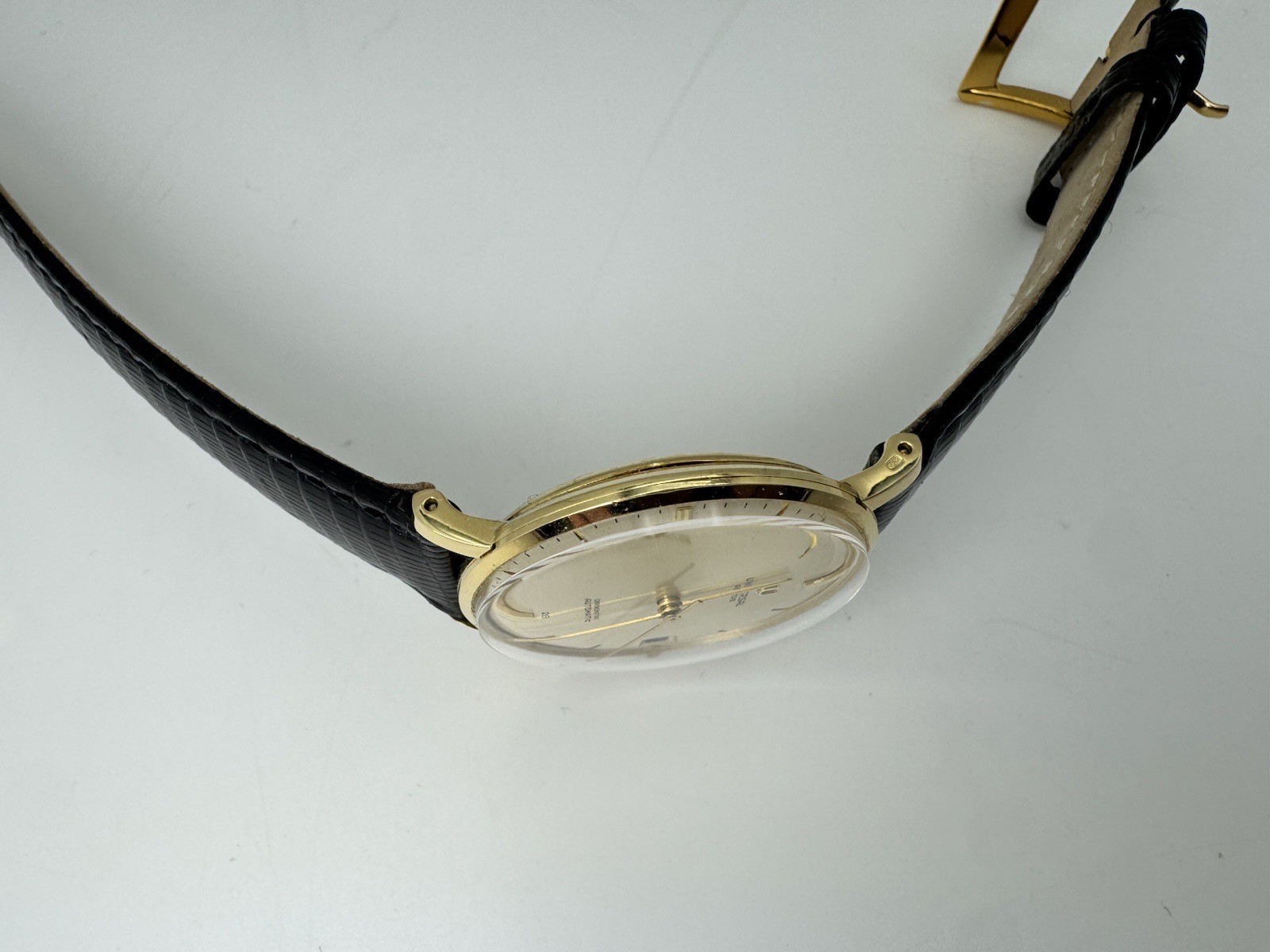 1960s Universal Genève Chronometer Automatic 18K Gold Micro-rotor 218-2
