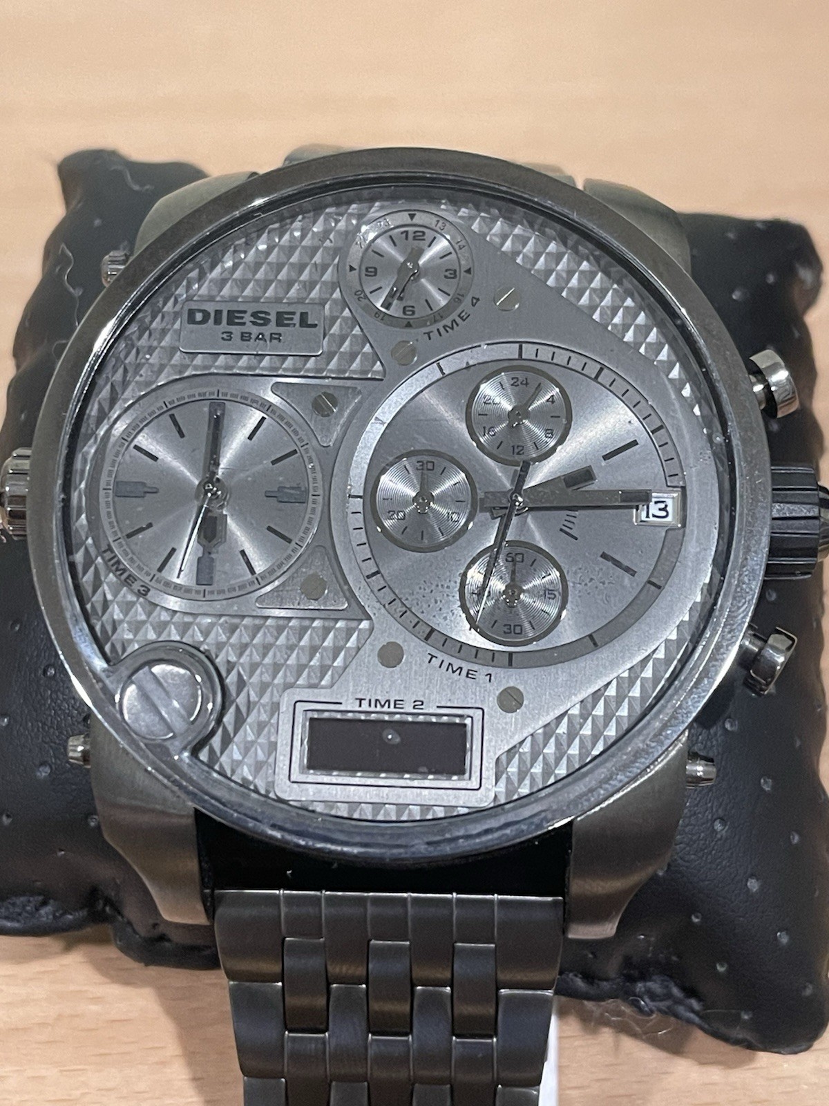 Diesel Mr Daddy Oversized Chronograph Watch DZ7247 3 Bar Gun Metal New Batteries