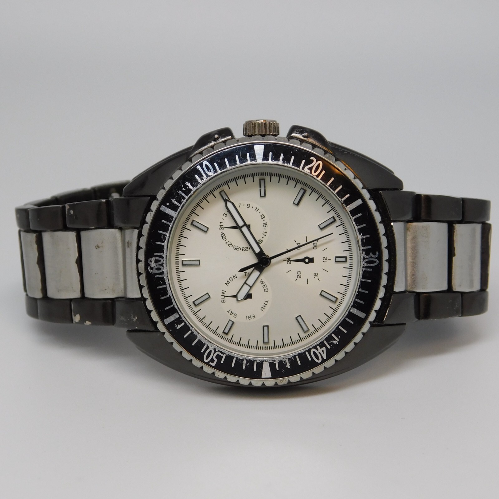 FMD ZRT15541F10 Two Tone Quartz Analog Men’s Watch Sz. 7″ New Battery