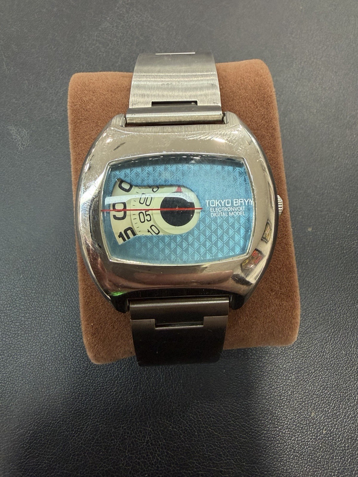 Rare TOKYO BAY “Electronvolt” Jump Hour Digital Model Watch Vintage Retro Quartz