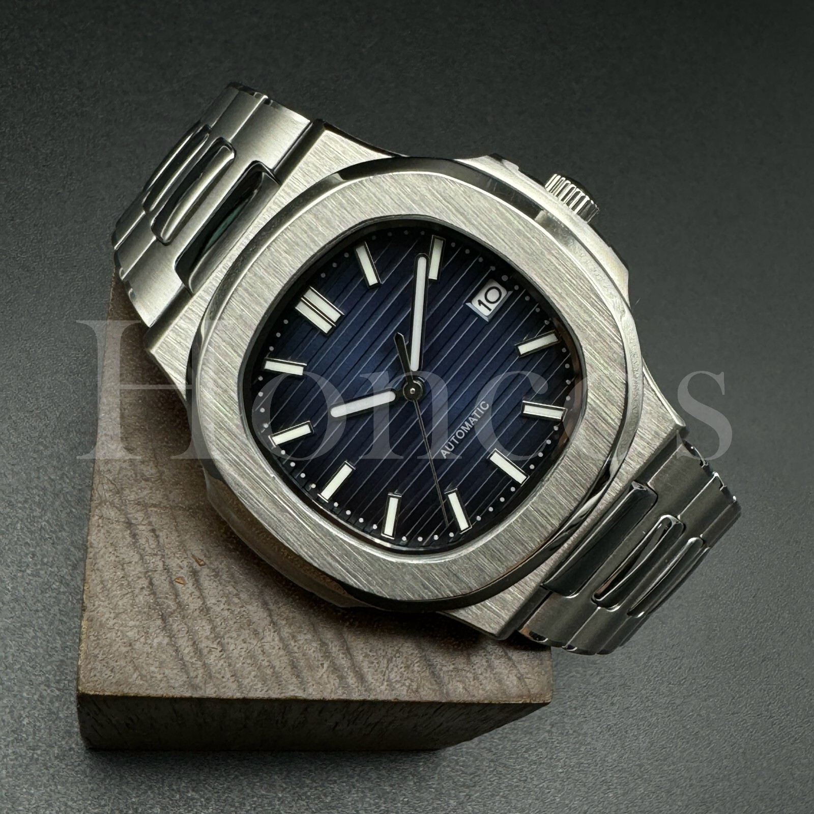 Custom Made Mods Watch Nautilus Style NH35 Automatic Movement Dark Blue Dial US
